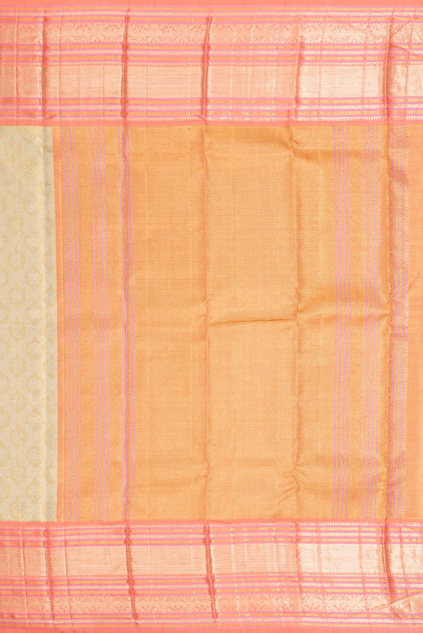 Close up image of the pallu of Gold Dual Tone Kanjivaram Tissue Silk Saree with Zari Brocade on the body and Zari Border. 