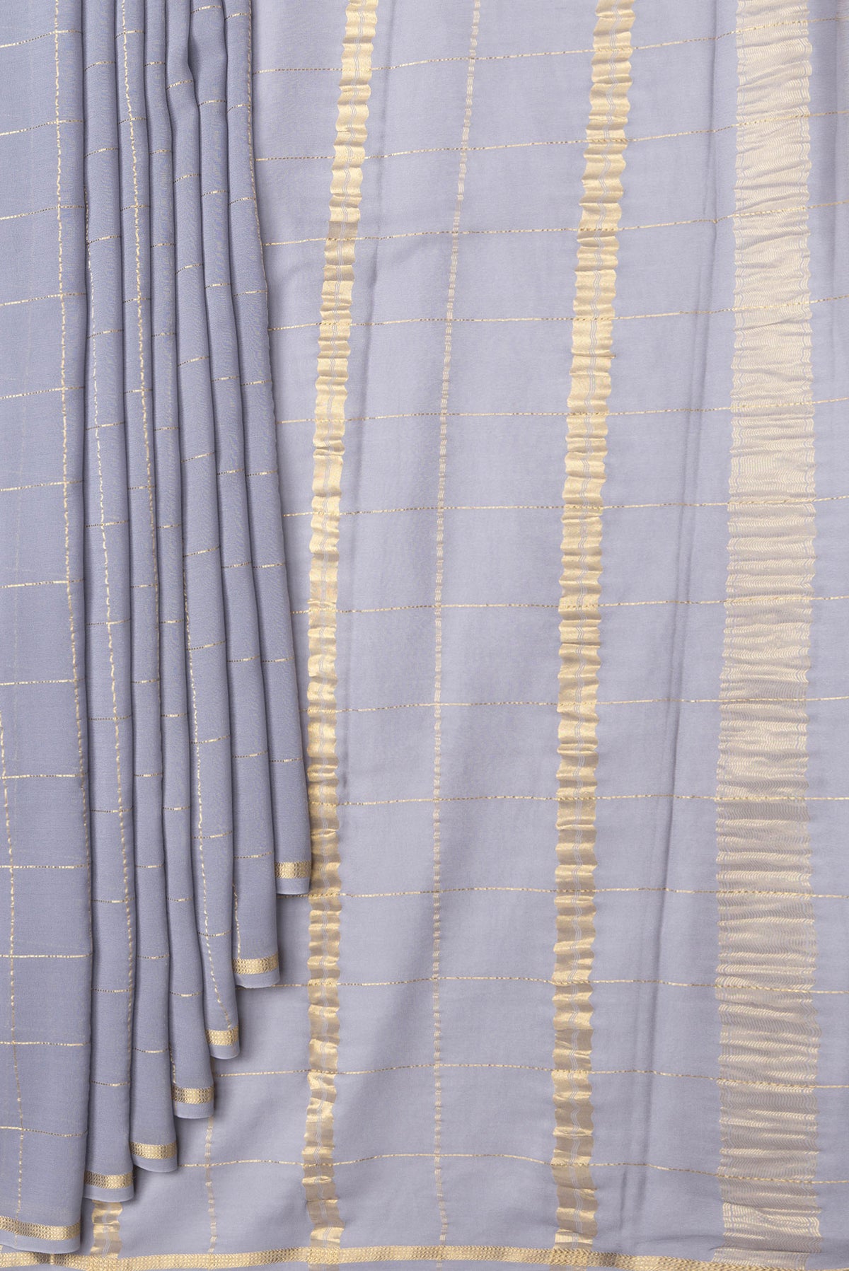 Pleats and pallu of Grey Dual Tone Georgette Saree with Checked design on the body and Zari Border. 