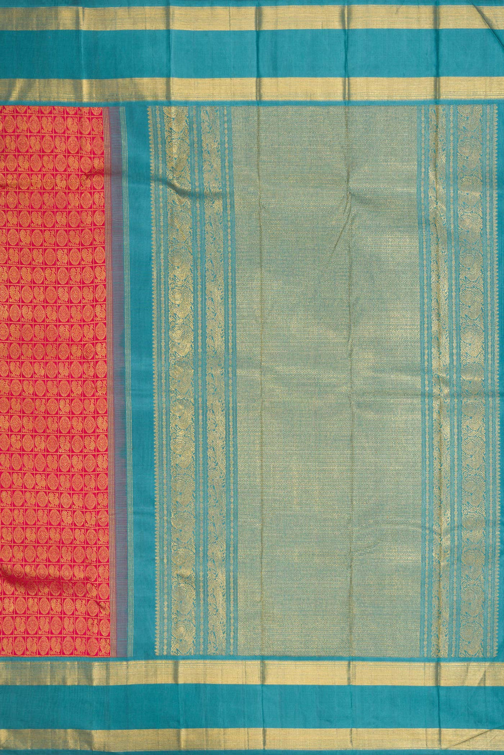 Close up image of the pallu of Pink Dual Tone Kanchipuram Silk Saree with Zari Brocade on the body and Zari And Thread Border. 