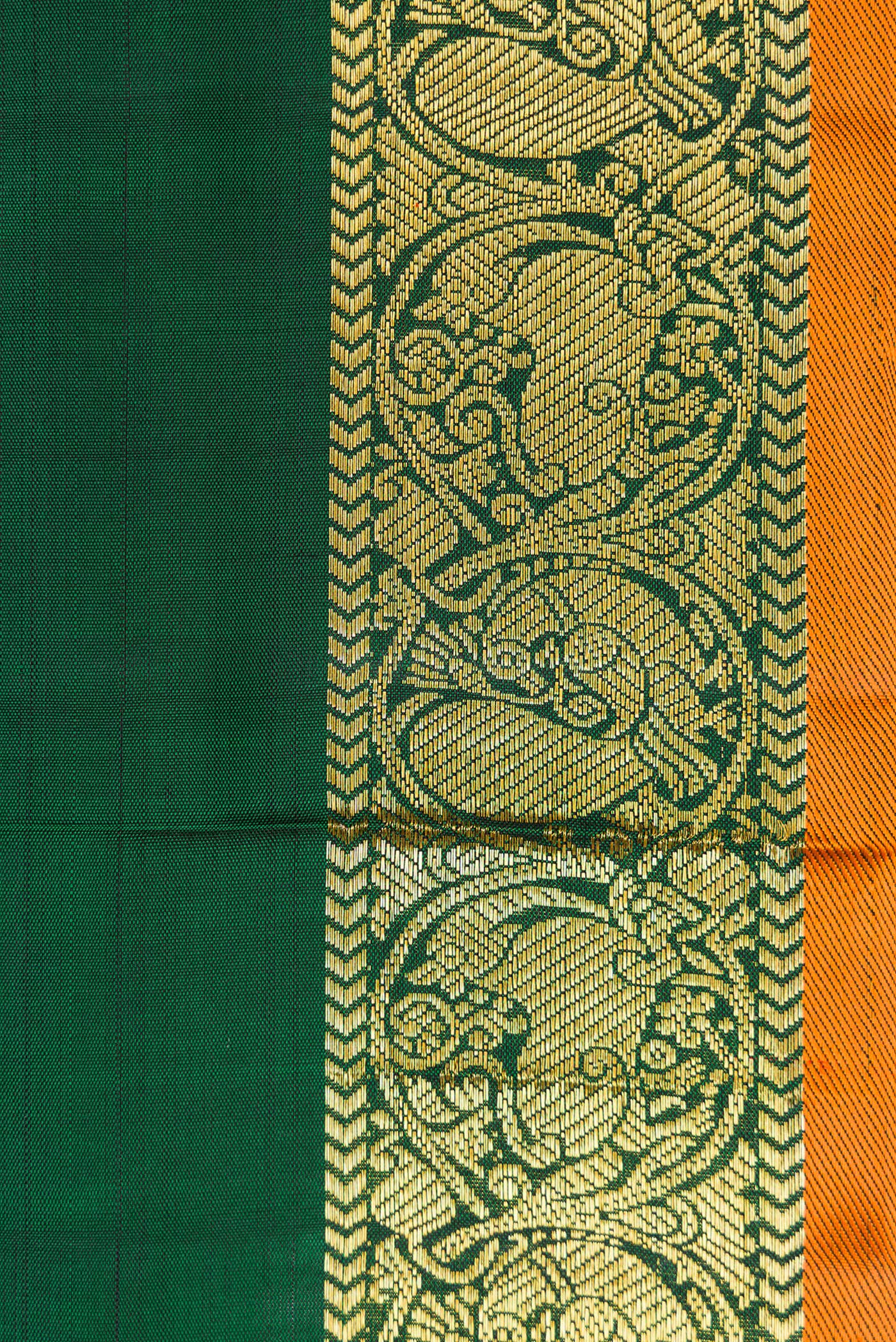 Border image of Dark Pink Dual Tone Kanchipuram Silk Saree with Zari Brocade on the body and Zari Border. 