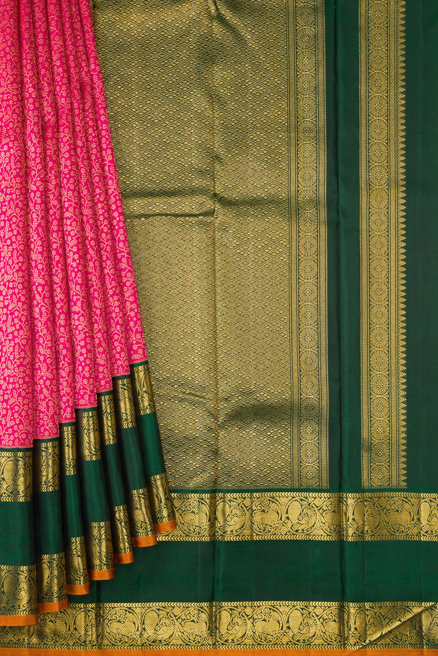 Pleats and pallu of Dark Pink Dual Tone Kanchipuram Silk Saree with Zari Brocade on the body and Zari Border. 