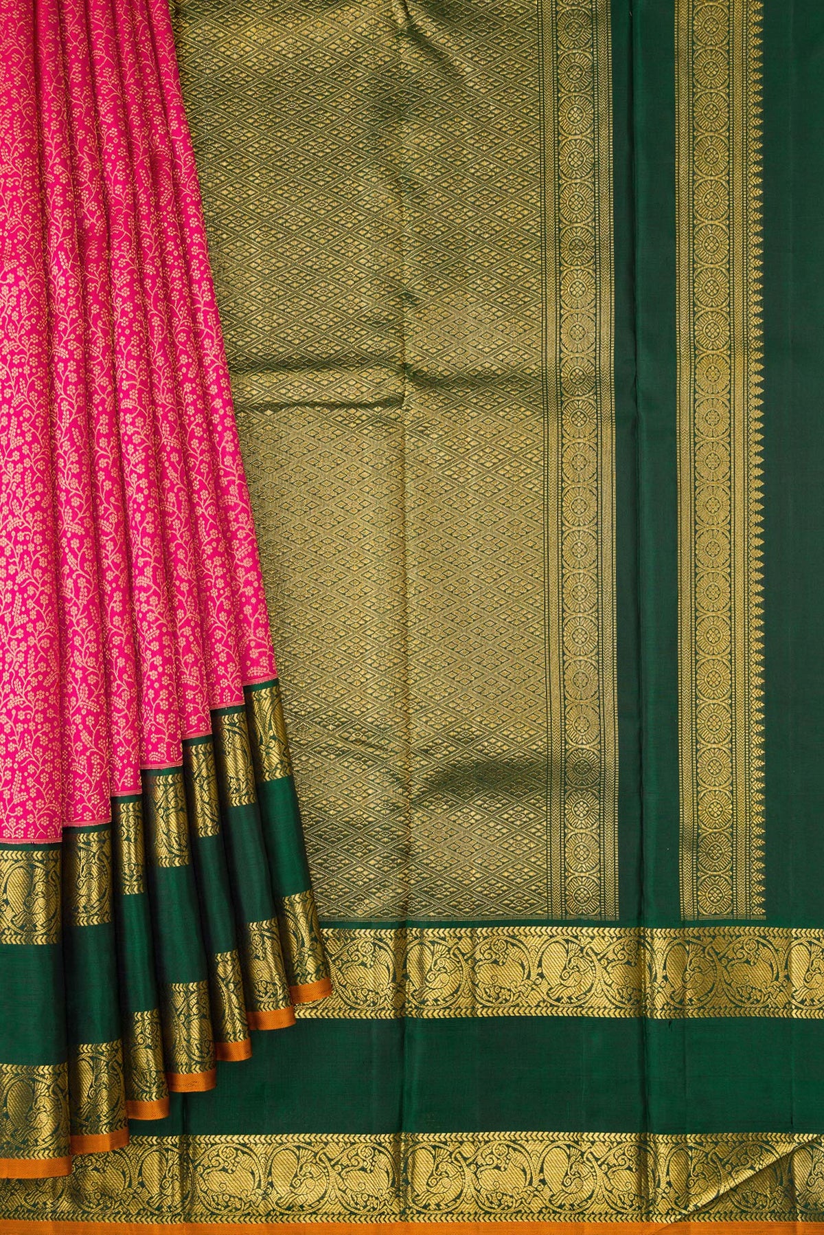 Pleats and pallu of Dark Pink Dual Tone Kanchipuram Silk Saree with Zari Brocade on the body and Zari Border. 