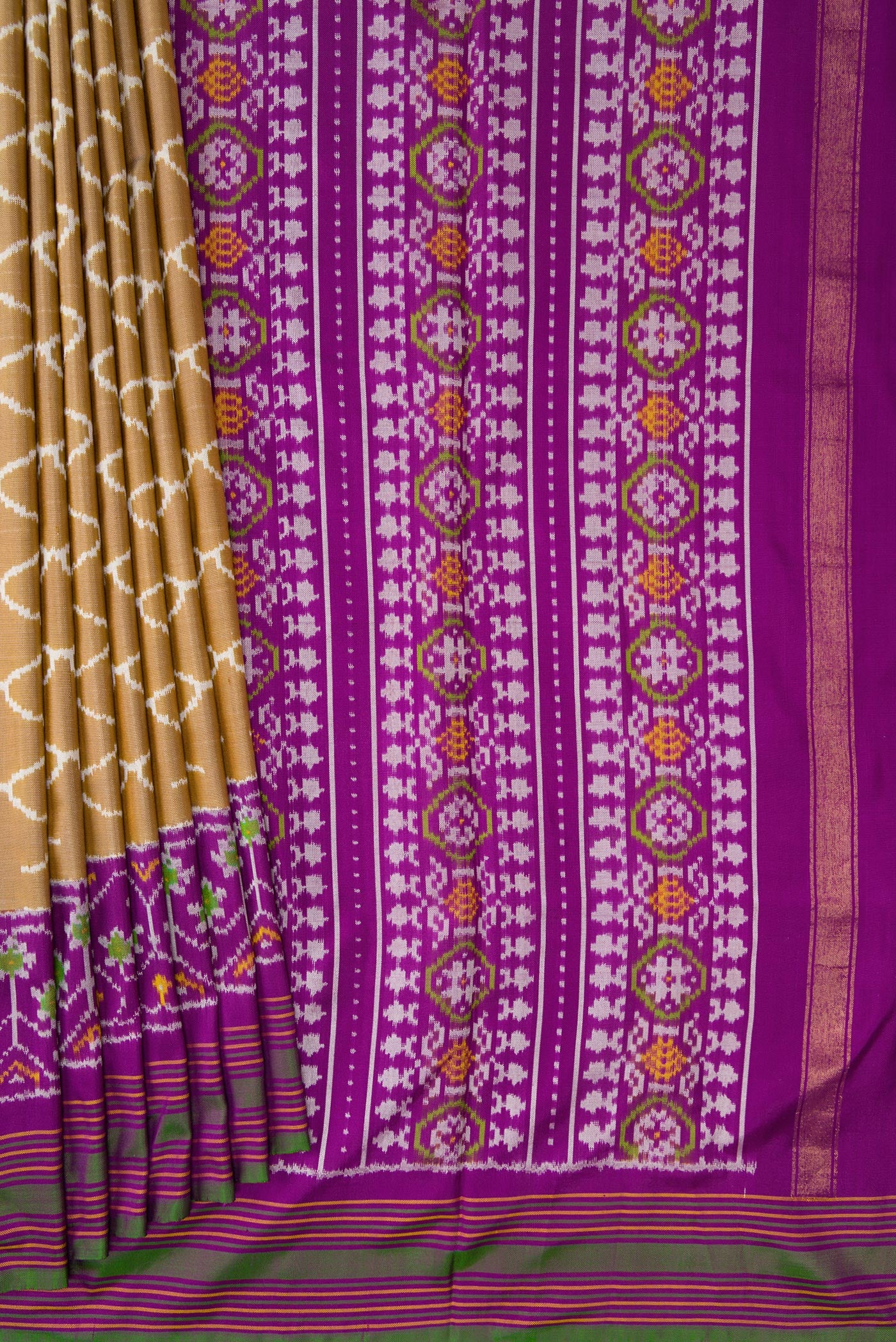 Pleats and pallu of Dark Beige Dual Tone Double Ikat Saree with Ikat Print on the body and Ikat Border. 