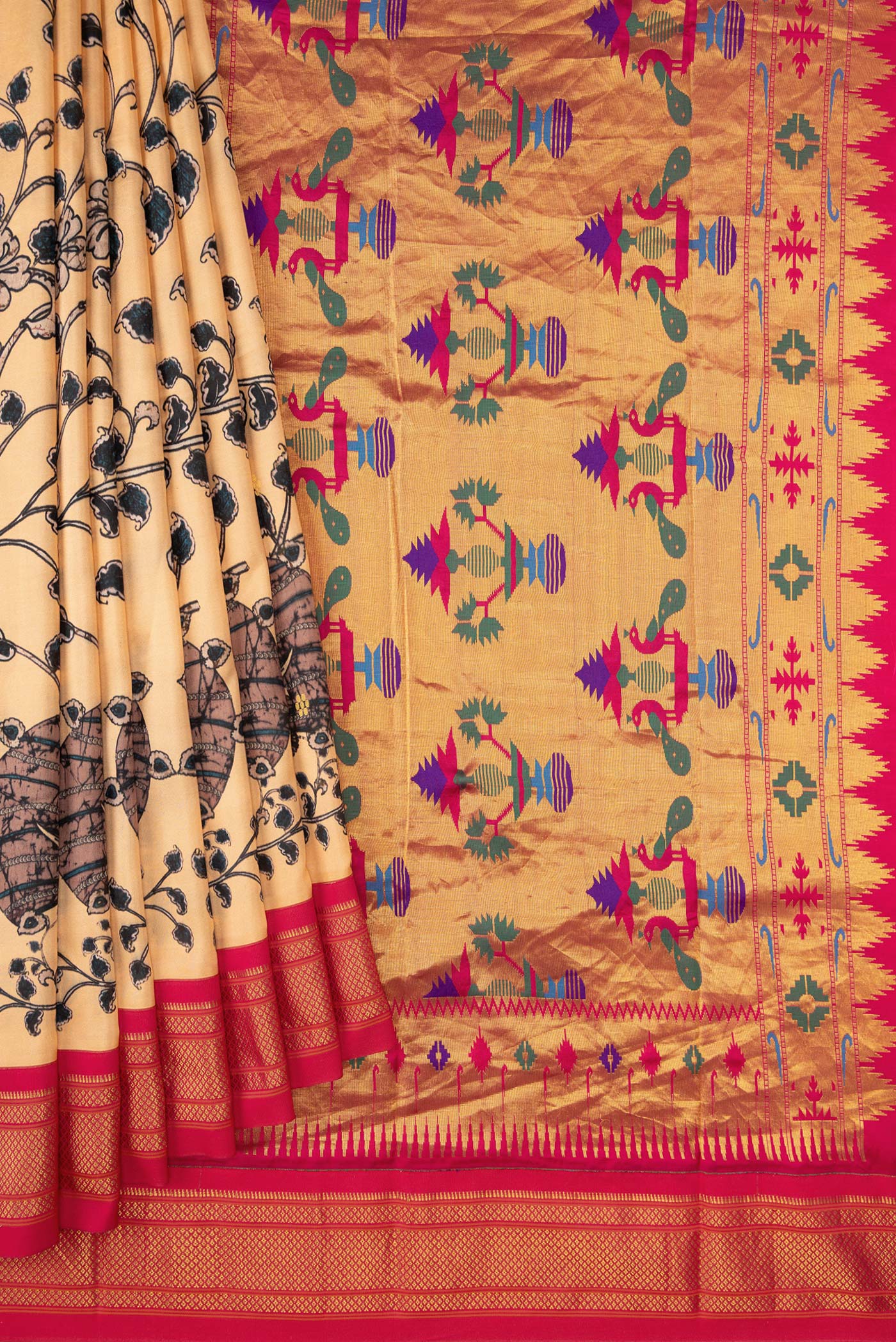 Pleats and pallu of Peach Dual Tone Paithani Silk Saree with Printed design on the body and Zari Border. 