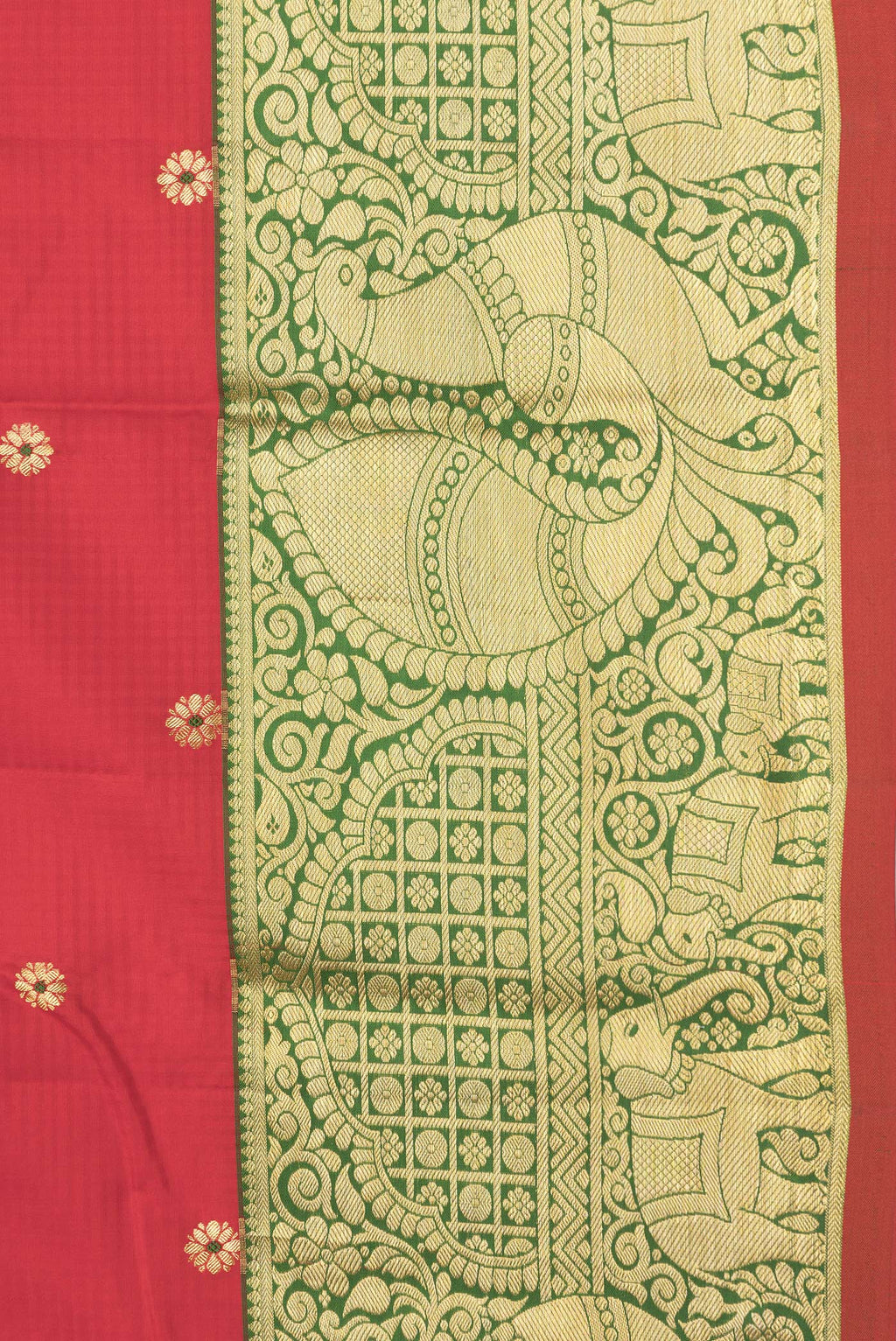 Border image of Red Dual Tone Kanchipuram Silk Saree with Zari And Thread Butta on the body and Zari Border. 