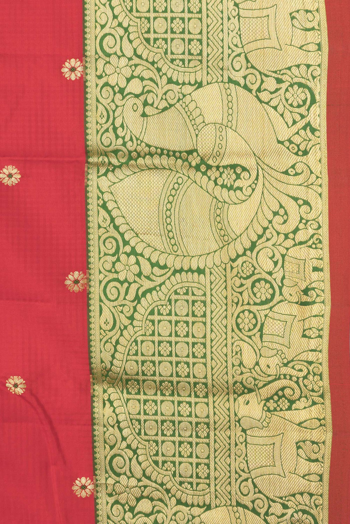 Border image of Red Dual Tone Kanchipuram Silk Saree with Zari And Thread Butta on the body and Zari Border. 