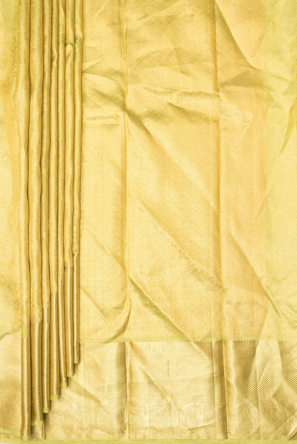 Pleats and pallu of Gold Kanchipuram Tissue Saree with Zari Brocade on the body and Zari Border. 