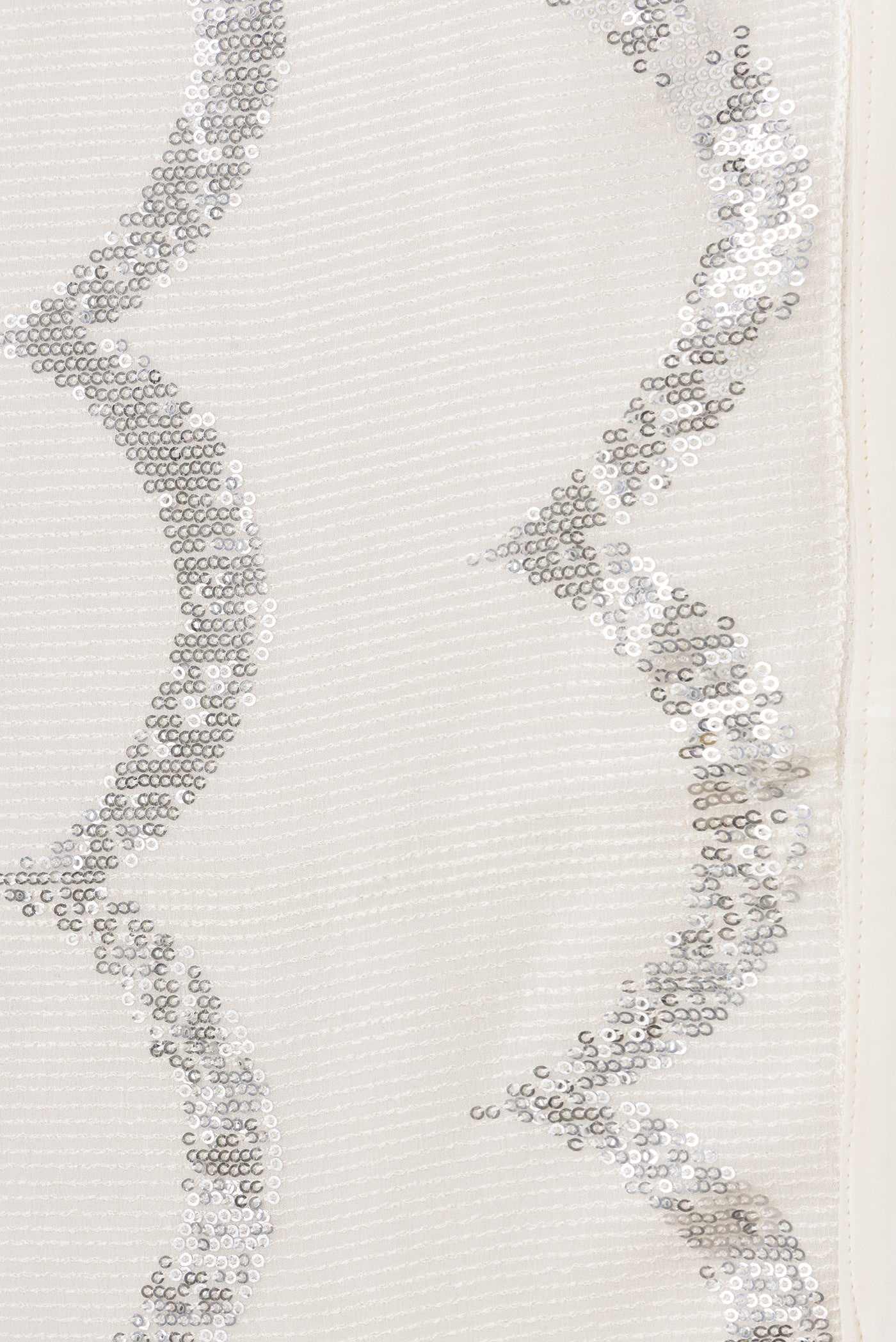 Border image of Beige Dual Tone Mysore Georgette Saree with Embroidery on the body and Without Border. 