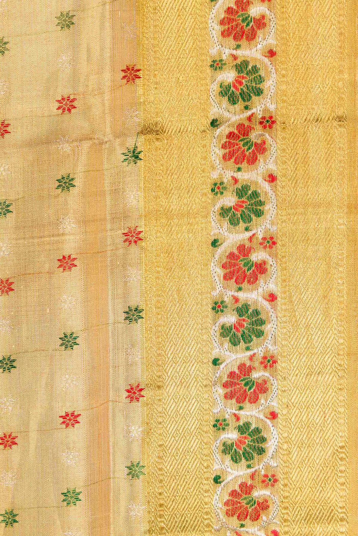 Border image of Gold Dual Tone Kanjivaram Tissue Silk Saree with Zari Brocade on the body and Zari Border. 