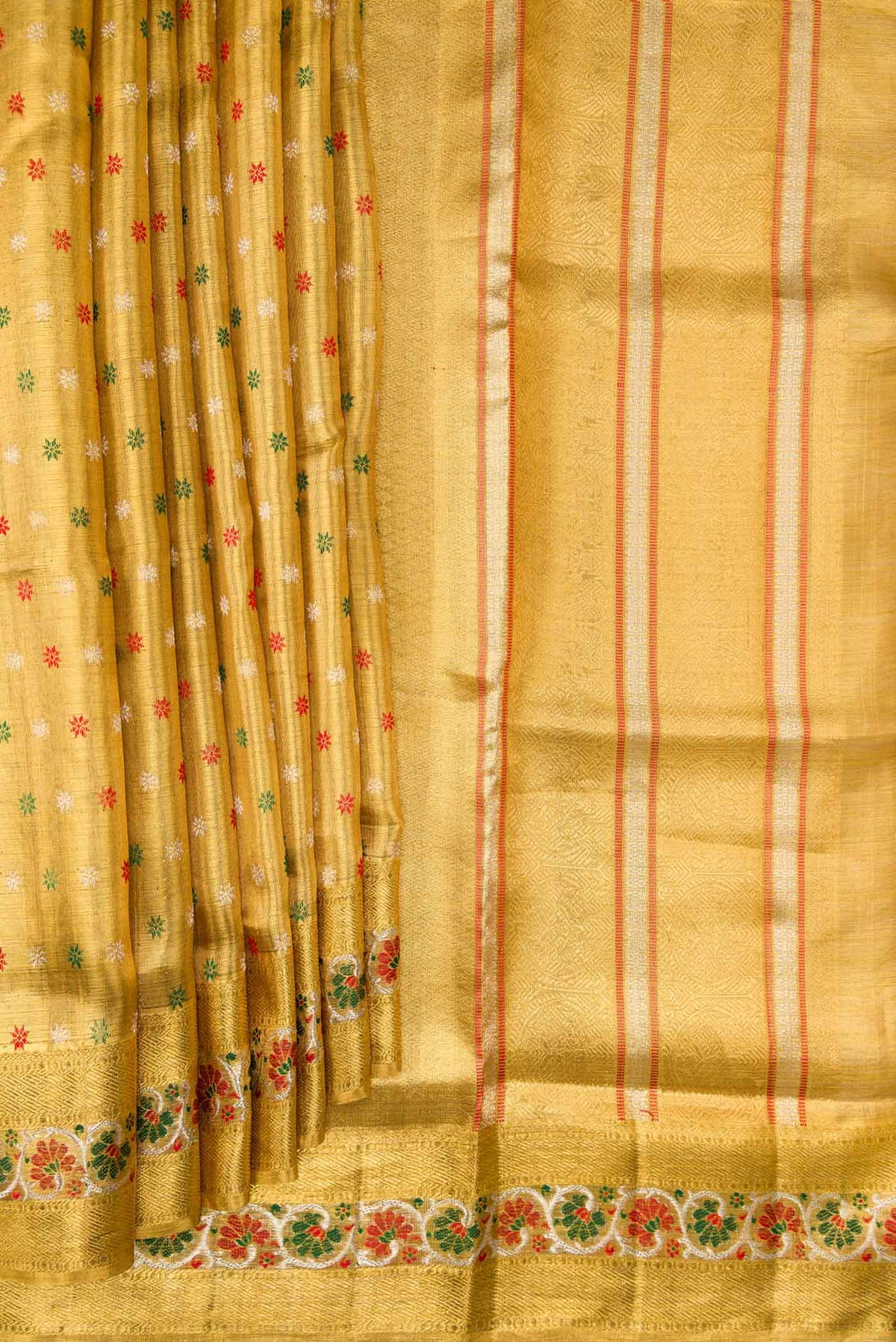 Pleats and pallu of Gold Dual Tone Kanjivaram Tissue Silk Saree with Zari Brocade on the body and Zari Border. 