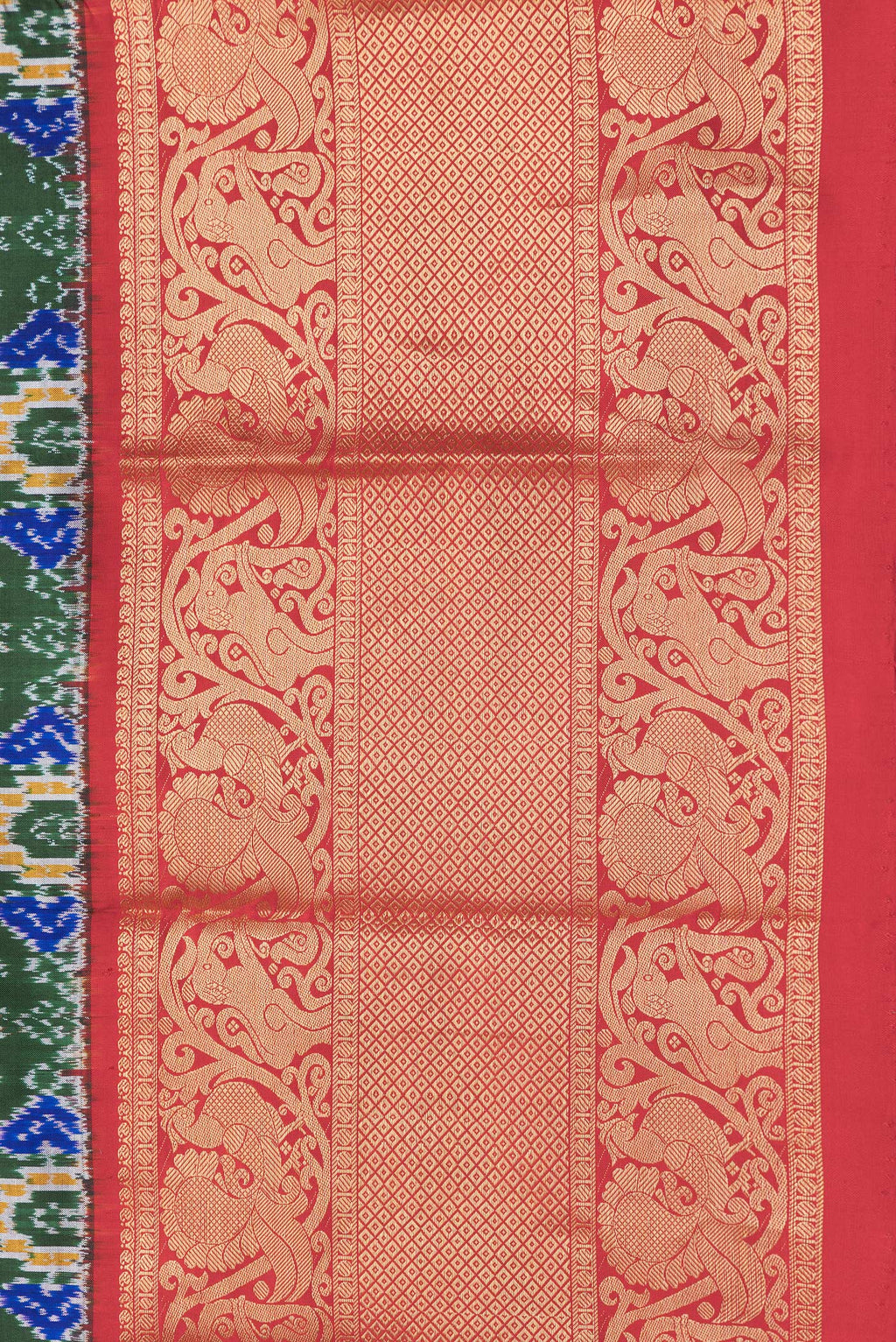 Border image of Bottle Green Dual Tone Kanchipuram Silk Saree with Ikat Print on the body and Zari Border. 