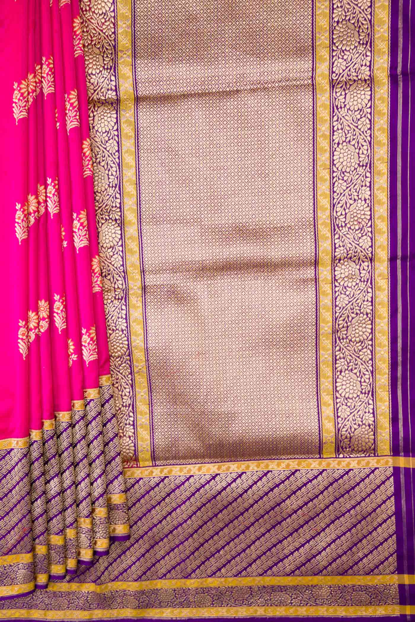 Pleats and pallu of Pure Silk Pure Zari Pink Dual Tone Banarasi Saree with Zari And Thread Butta on the body and Zari Border