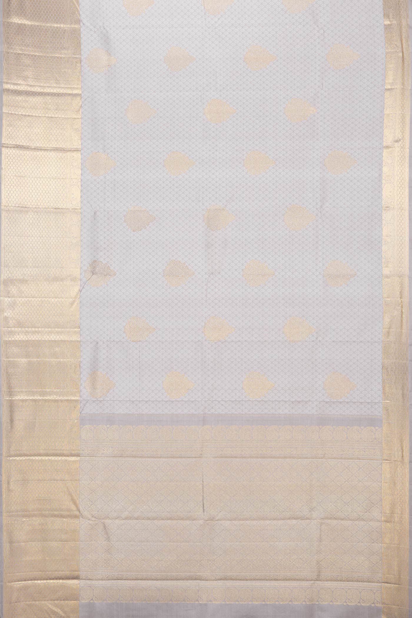 Flat view of Grey Dual Tone Kanchipuram Silk Saree with Jacquard With Zari Butta on the body and Zari Border