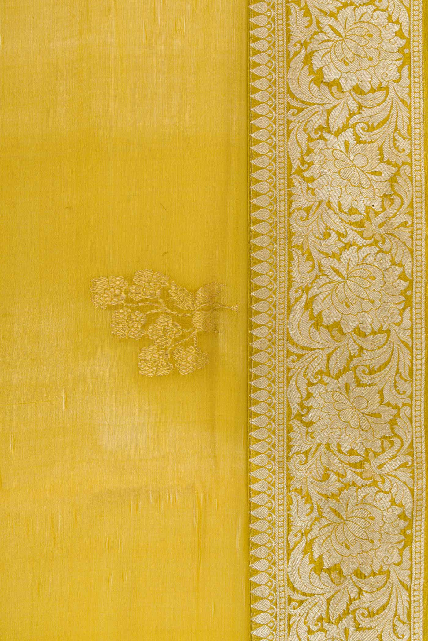 Border image of Mehandi Green Dual Tone Organza Silk Saree with Zari Butta on the body and Zari Border. 