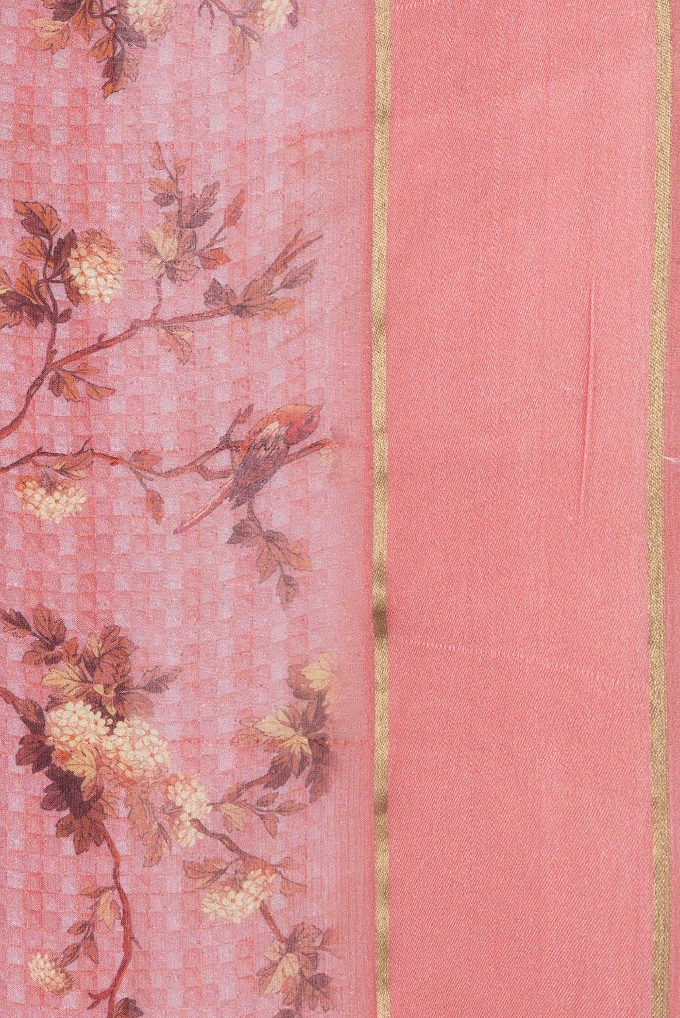 Border image of Peach Dual Tone Mysore Georgette Saree with Printed design on the body and Zari Border. 