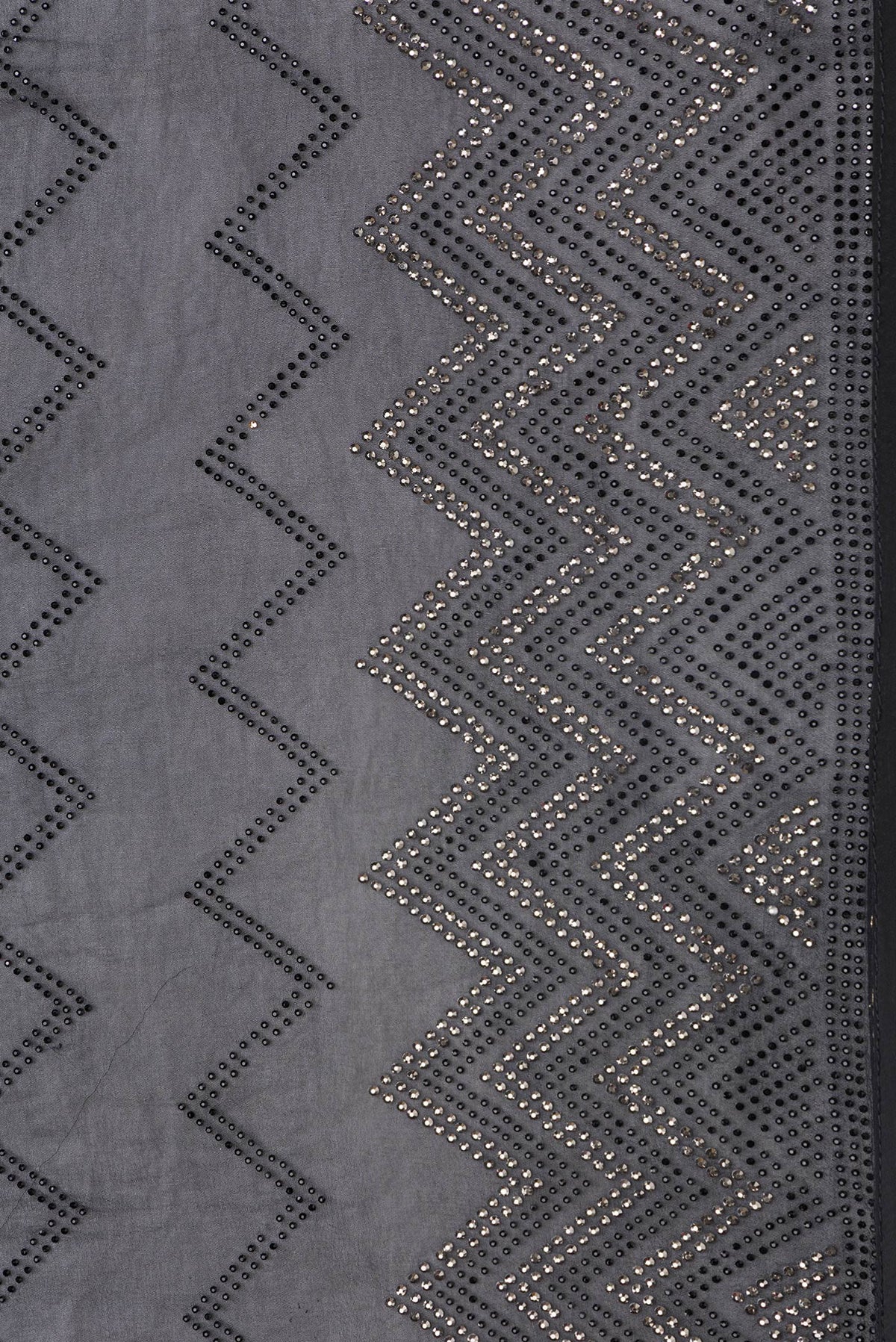 Border image of Black Dual Tone Mysore Georgette Saree with Embroidery on the body and Embroidery Border. 