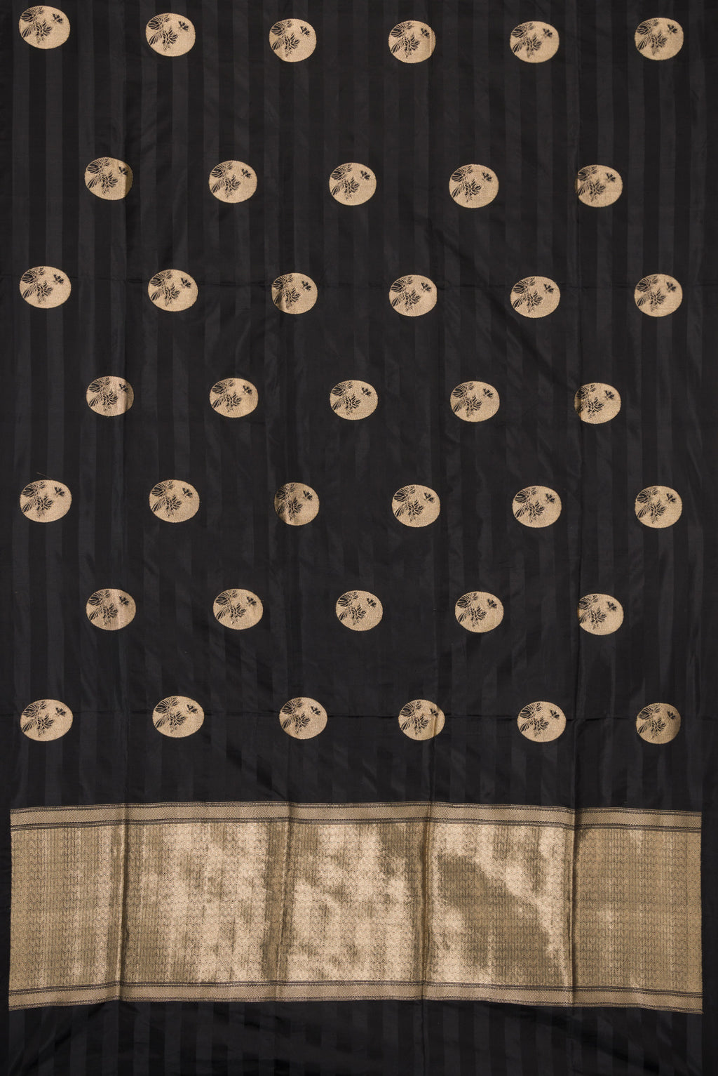 Flat view of Black Dual Tone Banarasi Silk Saree with Zari Butta on the body and Without Border. 