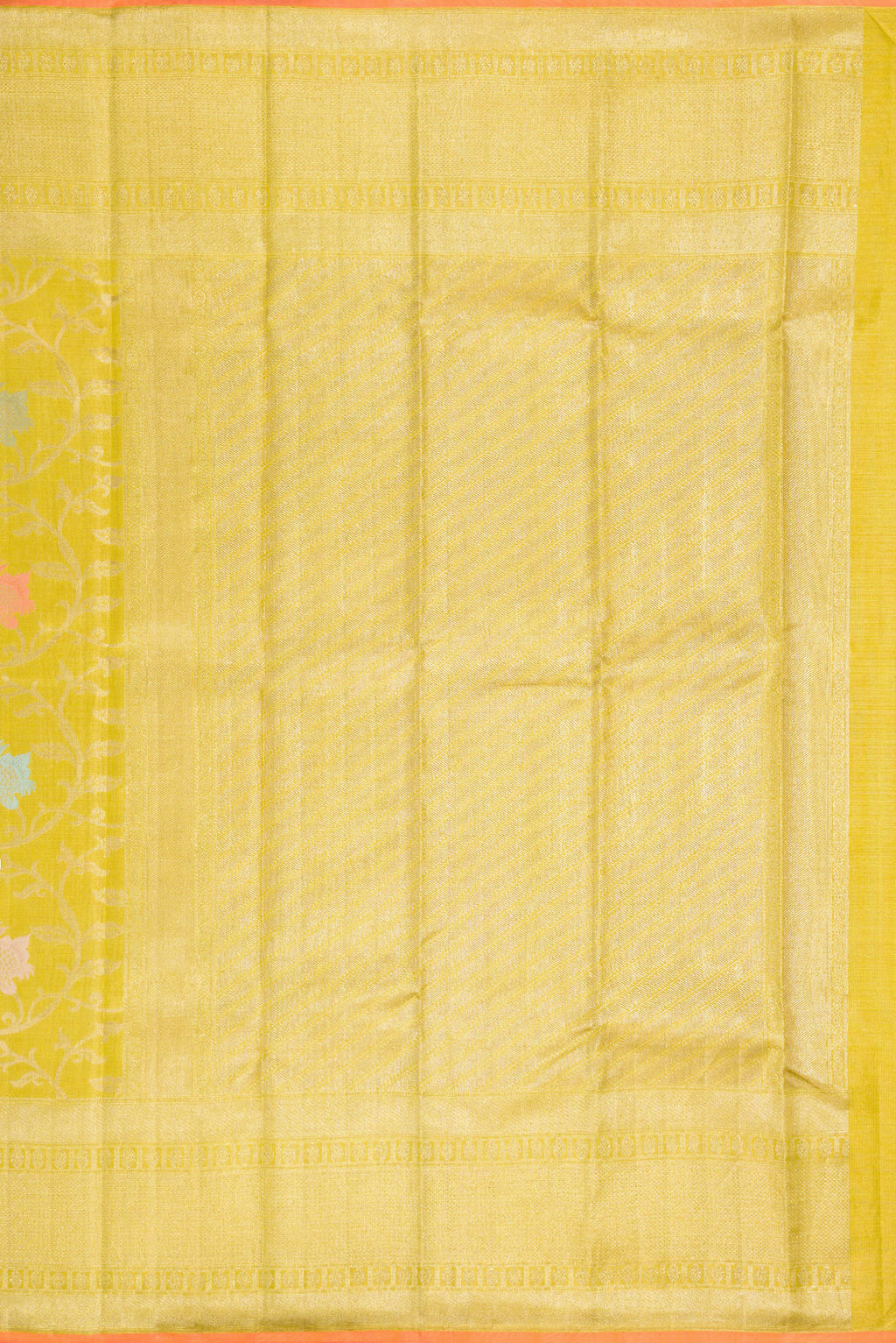 Close up image of the pallu of Gold Dual Tone Kanjivaram Tissue Silk Saree with Zari Brocade on the body and Zari Border. 