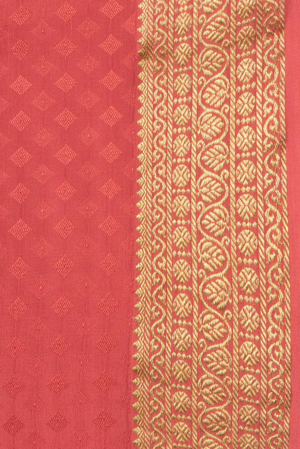 Border image of Pink Dual Tone Mysore Georgette Saree with Jacquard design on the body and Zari Border. 
