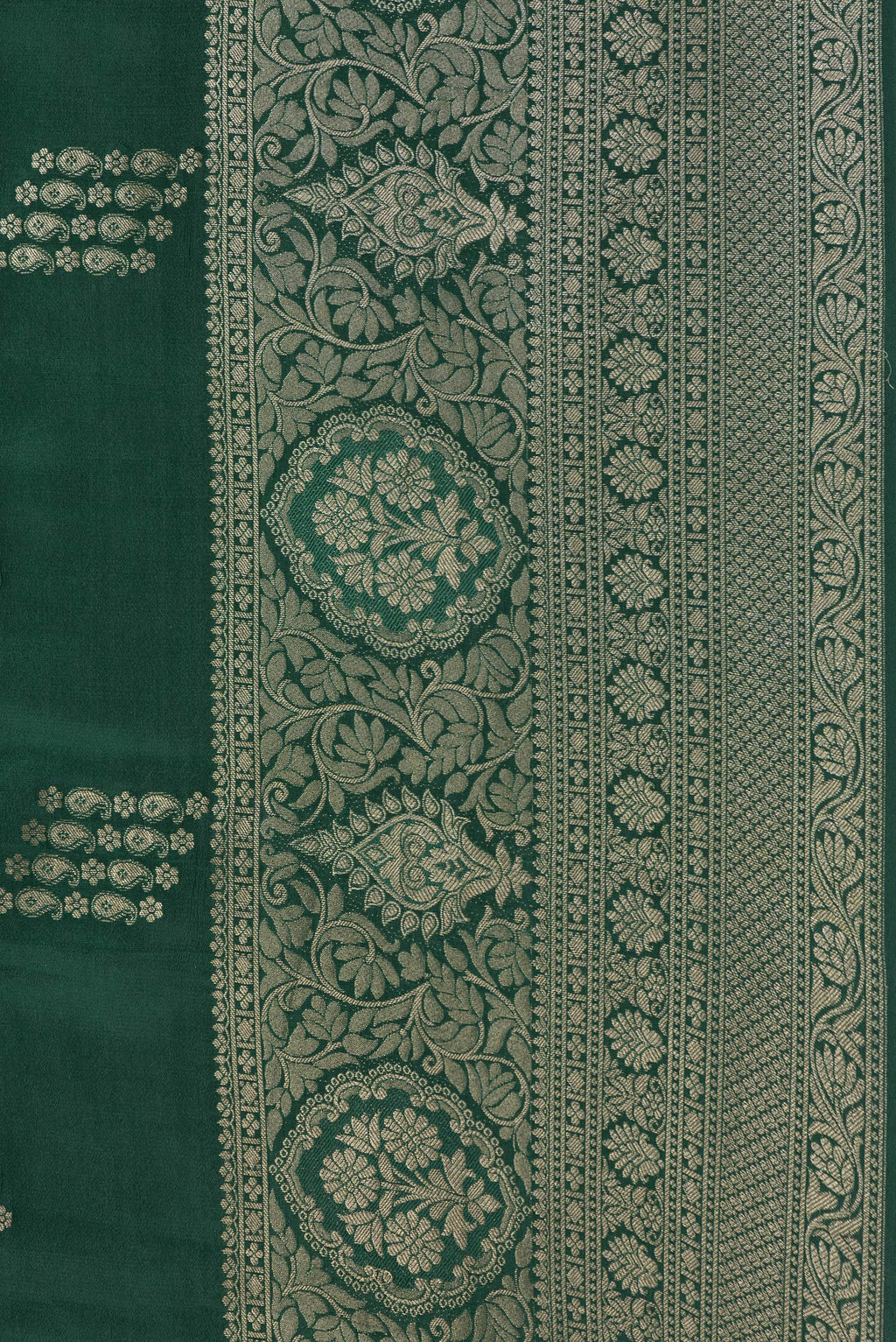 Border image of Bottle Green Dual Tone Mysore Georgette Saree with Zari Butta on the body and Zari Border. 