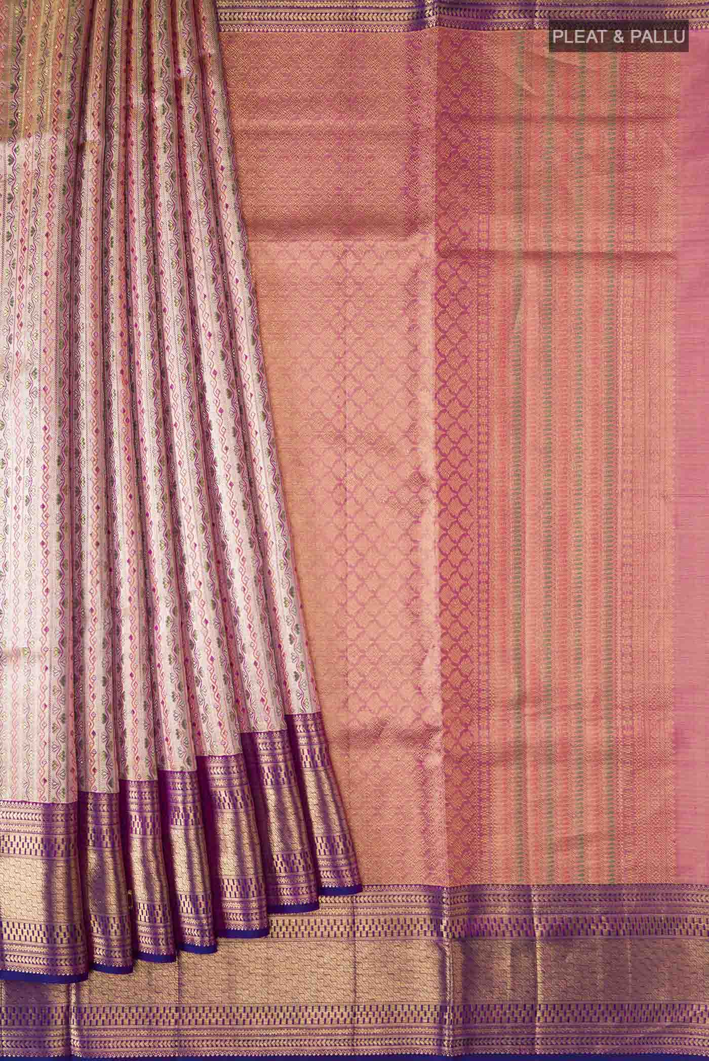 pleats pallu