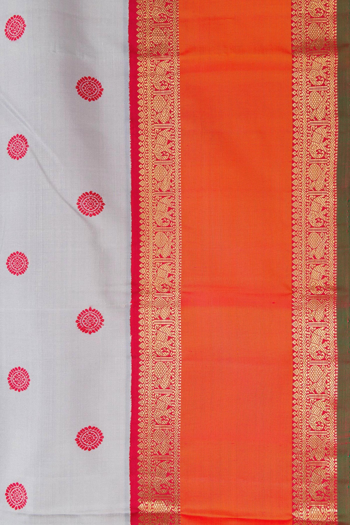 Border image of Pure Silk Pure Zari Grey Dual Tone Kanchipuram Saree with Thread Butta on the body and Zari Border. 
