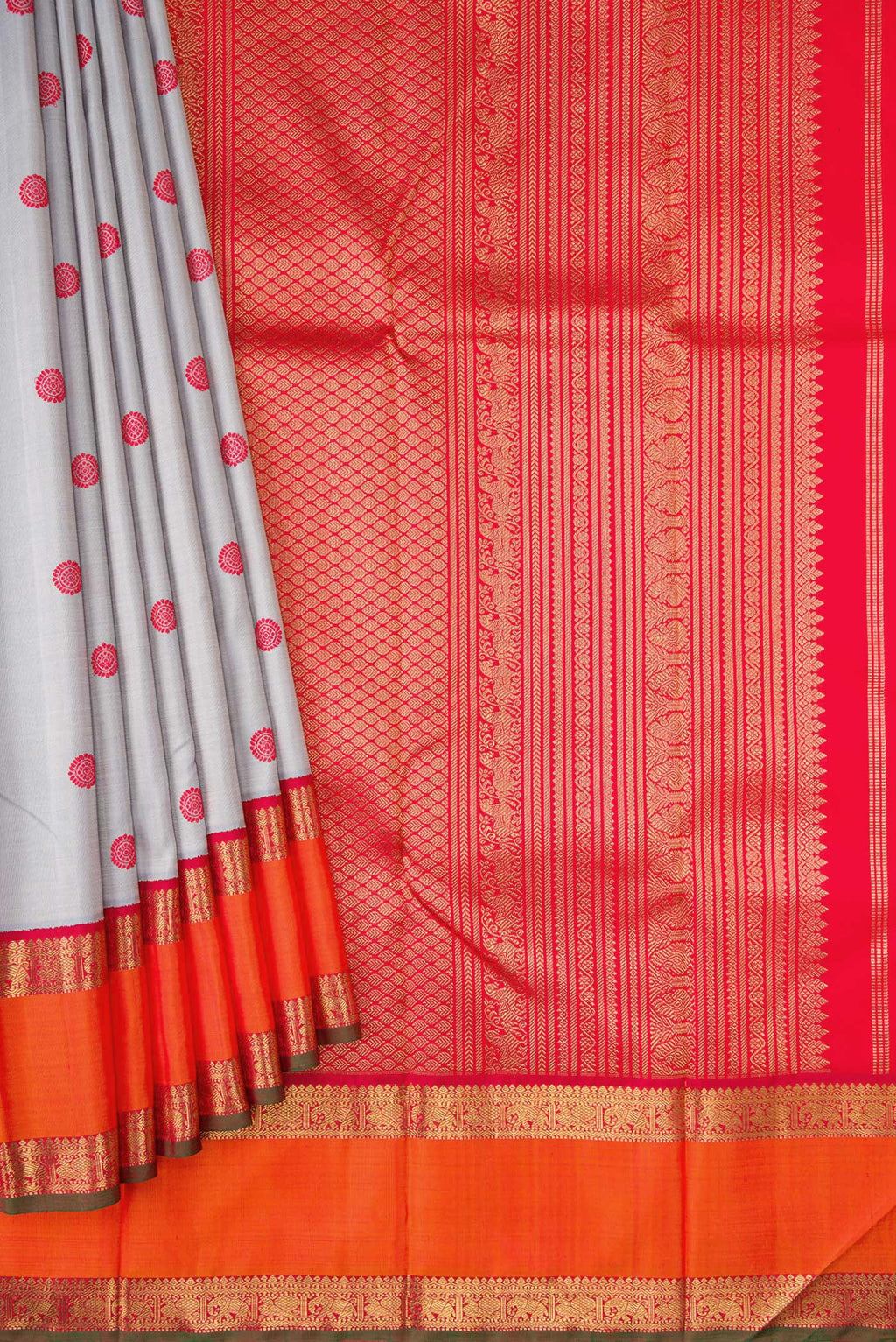 Pleats and pallu of Pure Silk Pure Zari Grey Dual Tone Kanchipuram Saree with Thread Butta on the body and Zari Border. 
