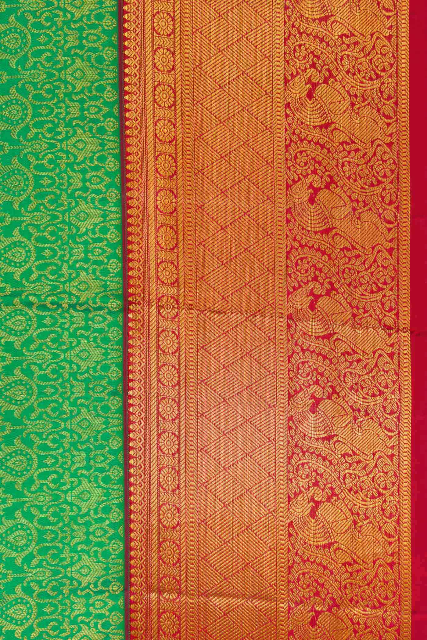 Border image of Green Dual Tone Kanchipuram Silk Saree with Zari Brocade on the body and Zari Border. 
