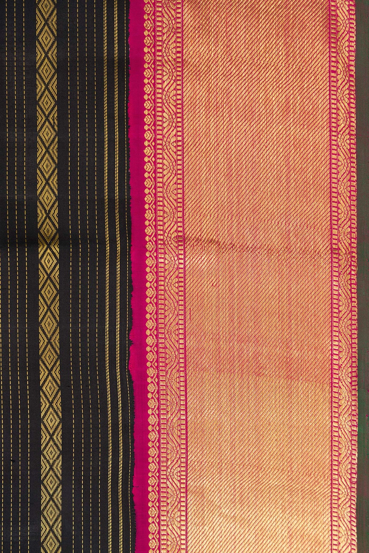 Border image of Pure Silk Pure Zari Black Dual Tone Kanjivaram Saree with Stripes on the body and Zari Border. 