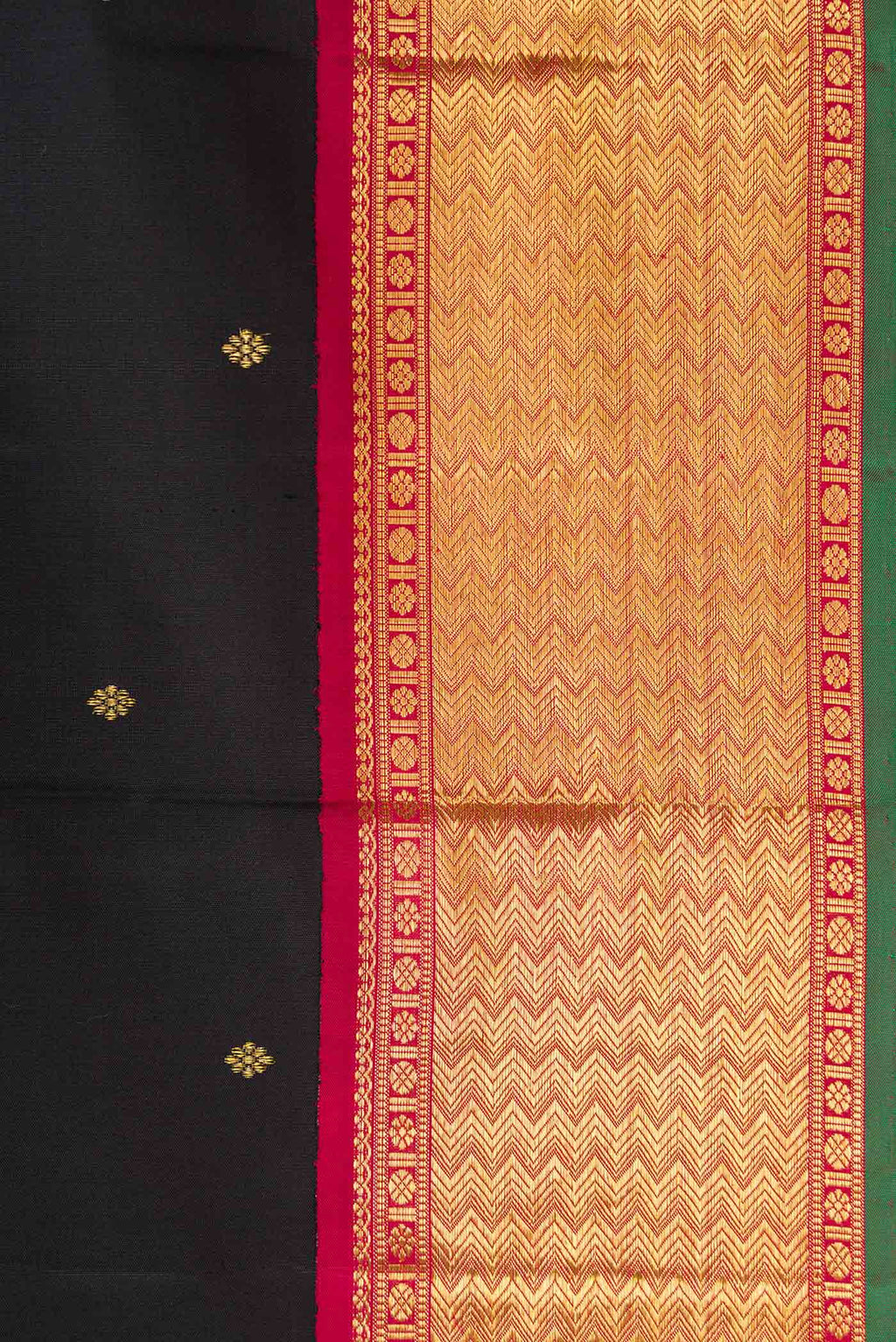 Border image of Pure Silk Pure Zari Black Dual Tone Kanchipuram Saree with Zari Butta on the body and Zari Border