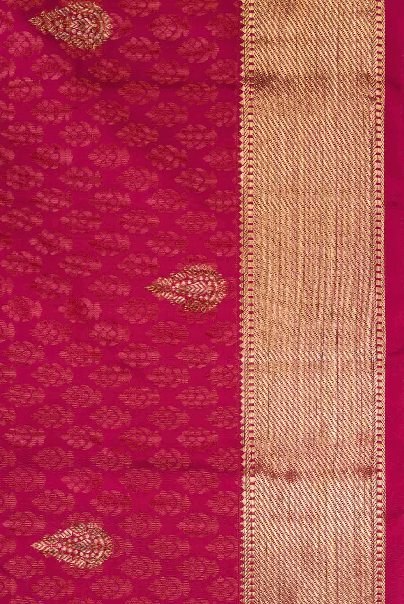 Border image of Pure Silk Pure Zari Maroon Dual Tone Kanchipuram Saree with Jacquard With Zari Butta on the body and Zari Border. 