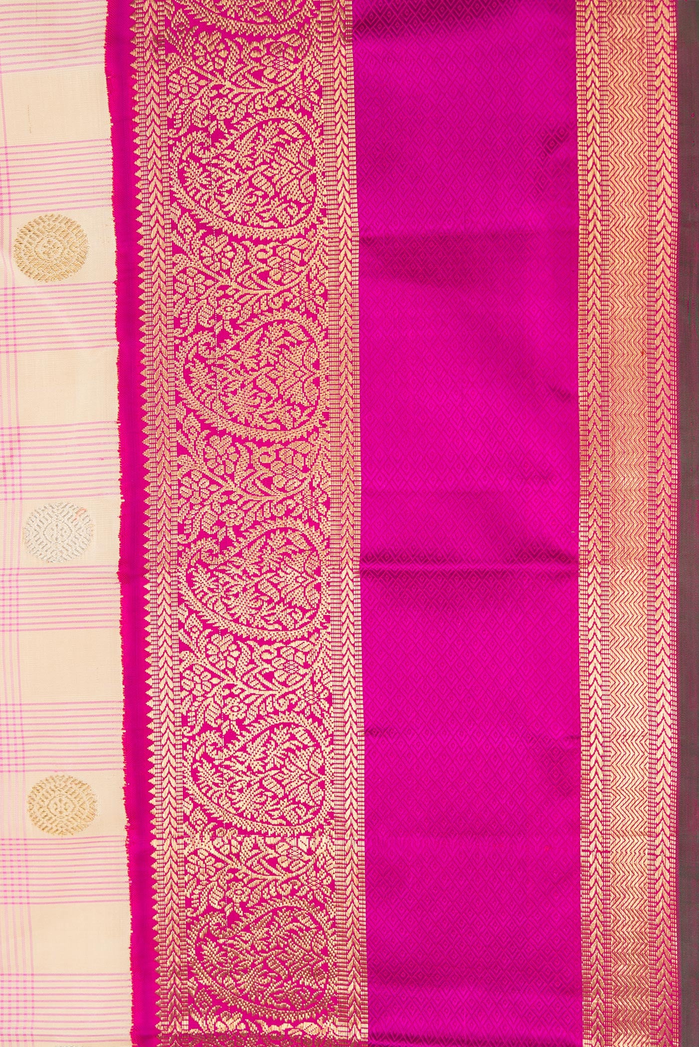 Border image of Pure Silk Pure Zari Sandal Dual Tone Kanchipuram Saree with Checked design on the body and Zari Border. 