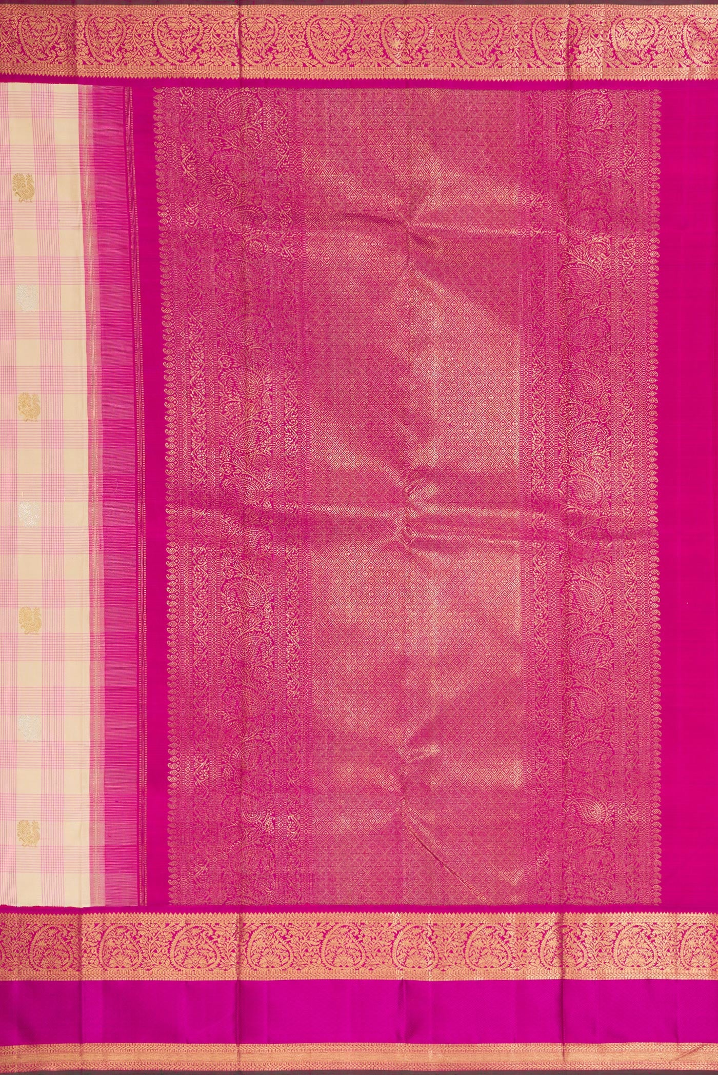 Close up image of the pallu of Pure Silk Pure Zari Sandal Dual Tone Kanchipuram Saree with Checked design on the body and Zari Border. 