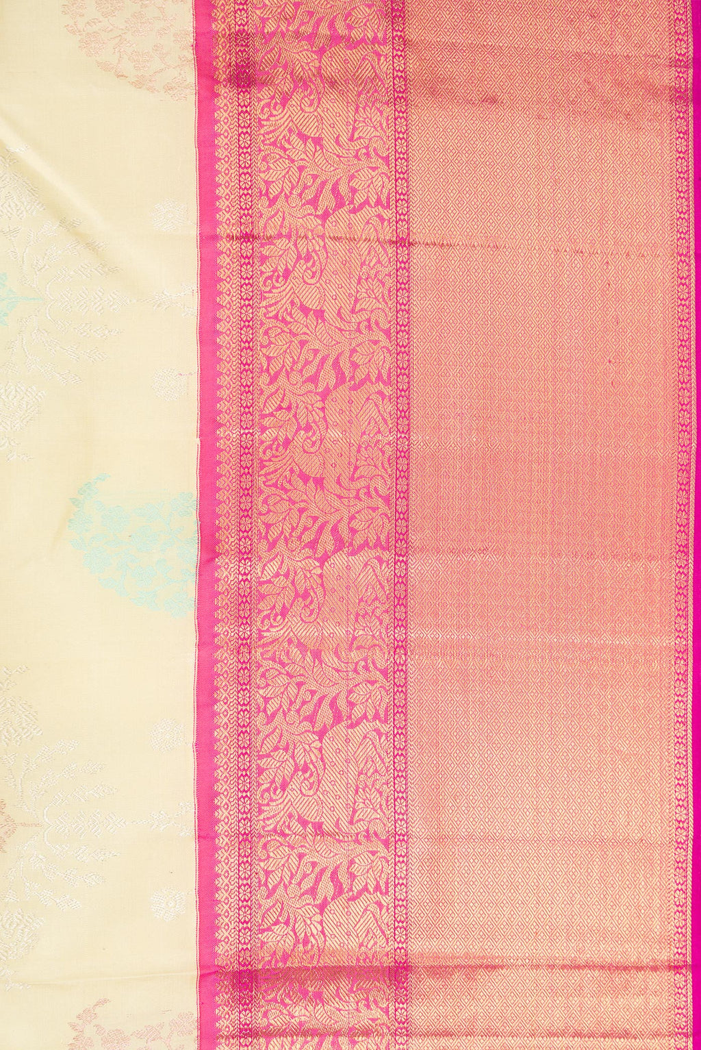 Border image of Pure Silk Pure Zari Pista Green Dual Tone Kanjivaram Saree with Zari Brocade on the body and Zari Border. 