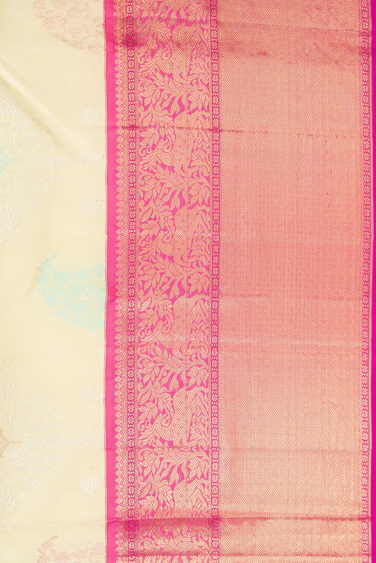 Border image of Pure Silk Pure Zari Pista Green Dual Tone Kanjivaram Saree with Zari Brocade on the body and Zari Border. 