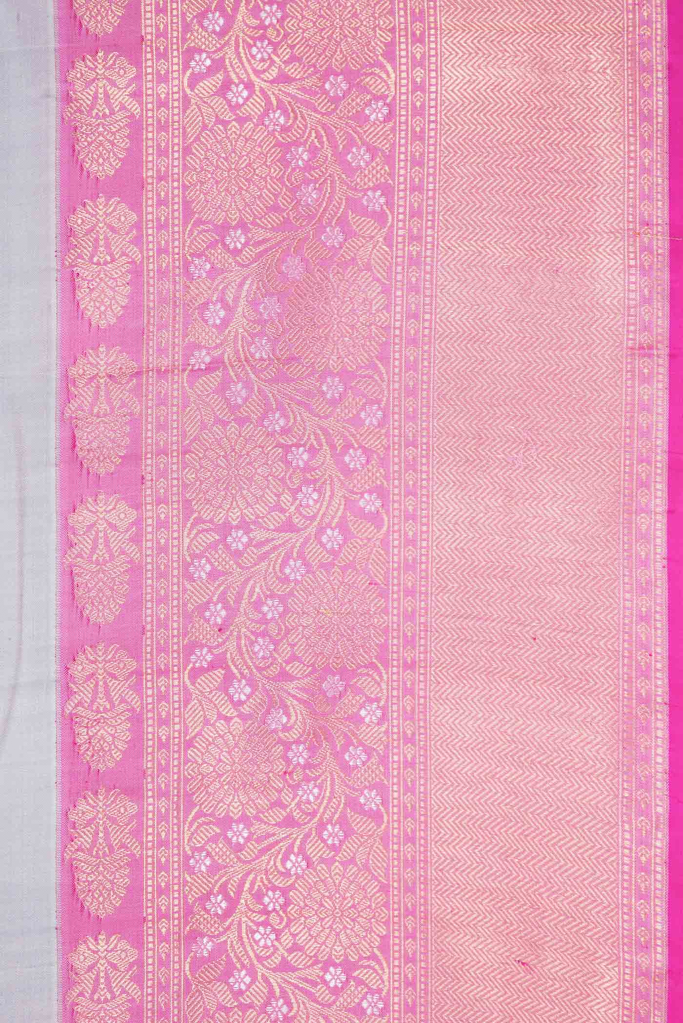 Border image of Pure Silk Pure Zari Grey Dual Tone Kanchipuram Saree with Zari Butta on the body and Zari Border