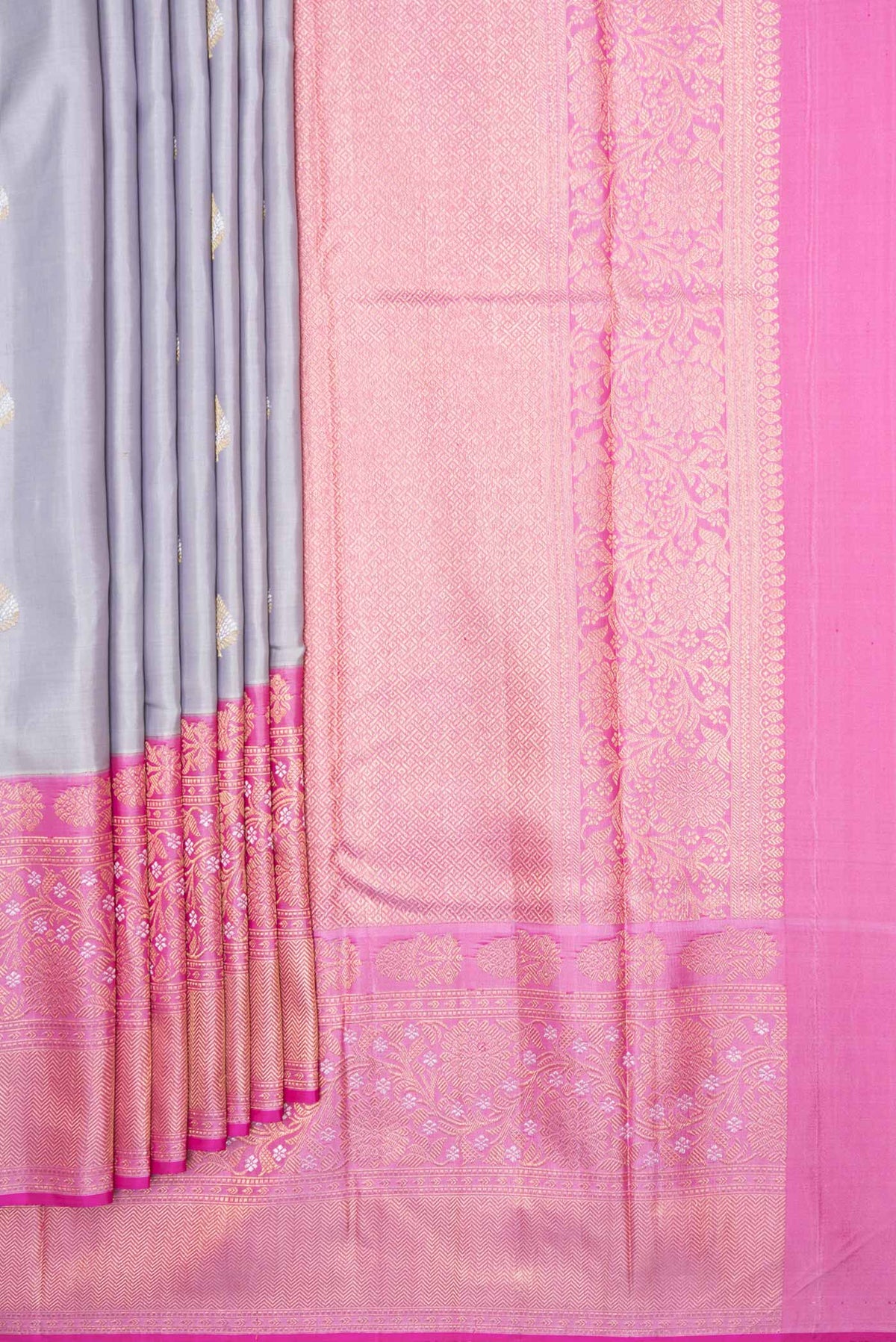 Pleats and pallu of Pure Silk Pure Zari Grey Dual Tone Kanchipuram Saree with Zari Butta on the body and Zari Border
