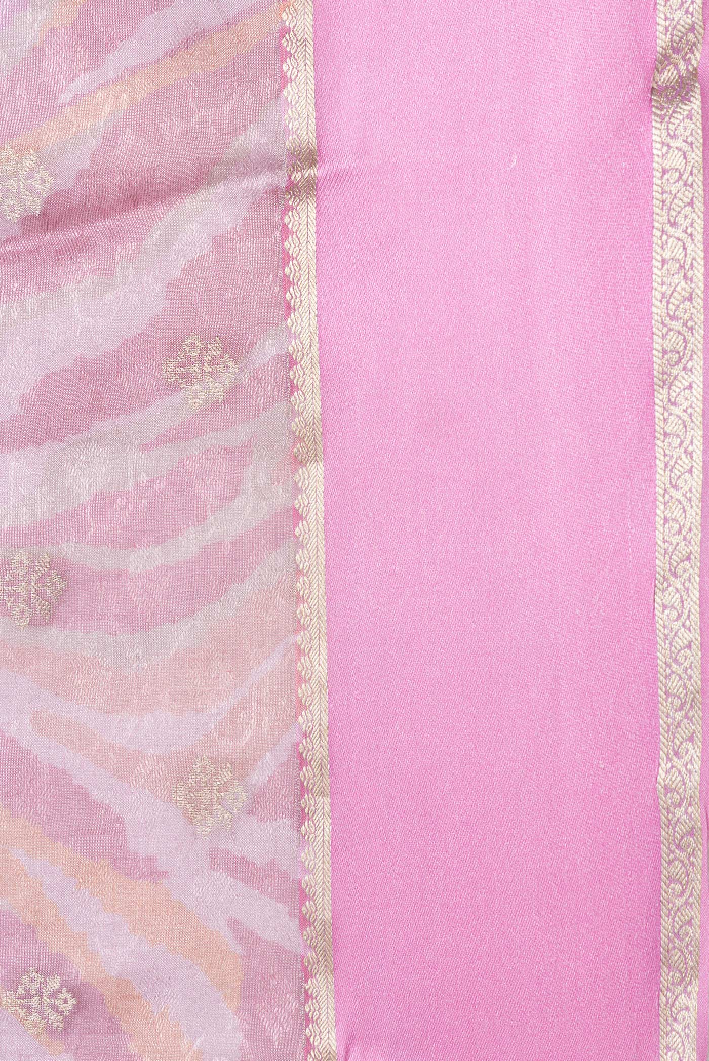 Border image of Lavender Dual Tone Mysore Georgette Saree with Printed design on the body and Fancy Border. 
