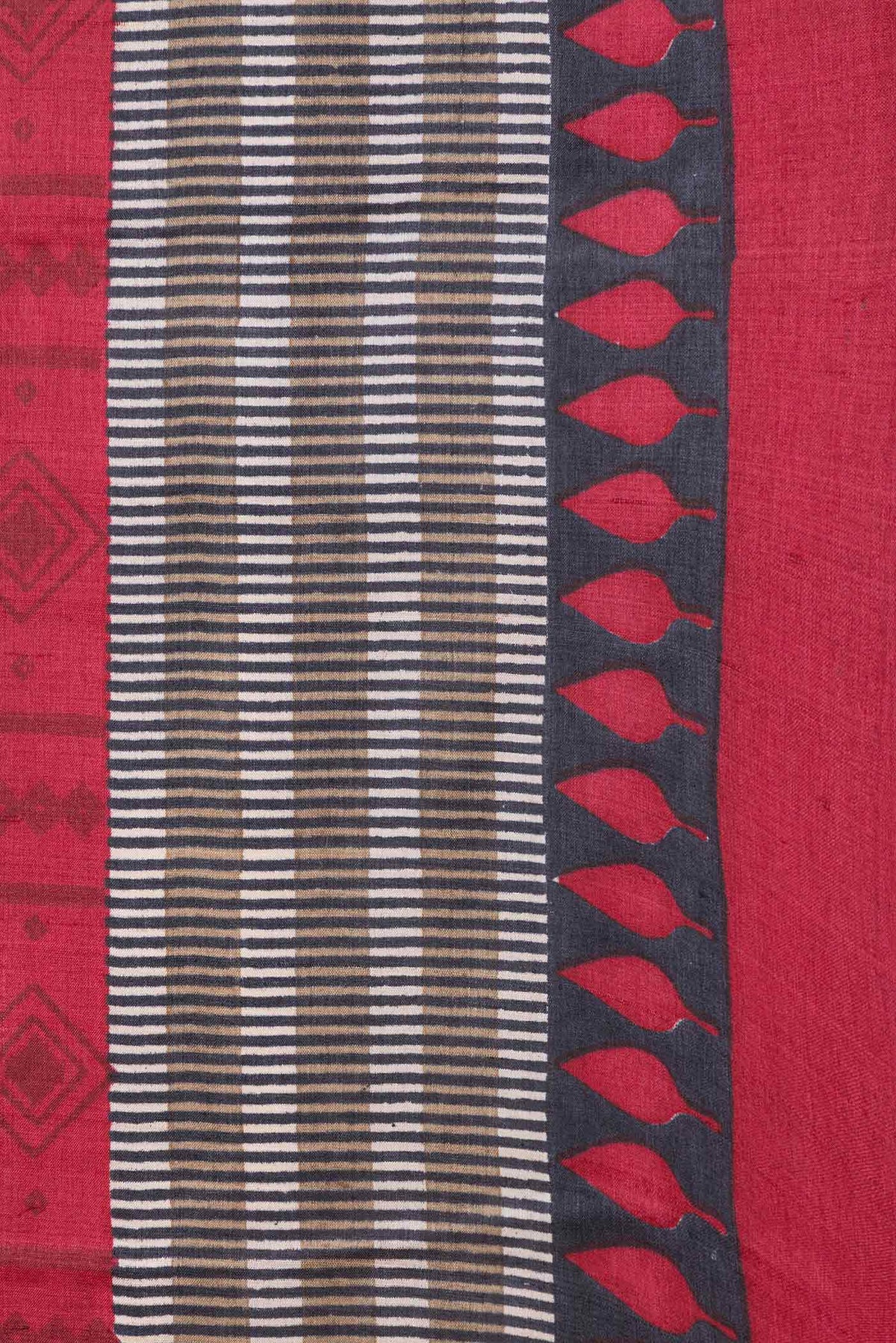 Border image of Red Dual Tone Tussar Saree with Printed design on the body and Printed Border
