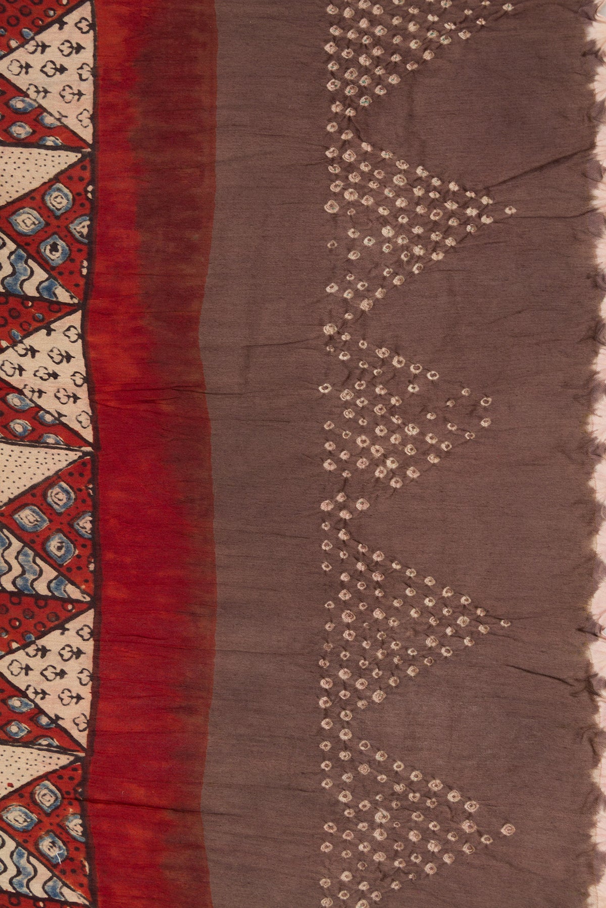 Border image of Maroon Dual Tone Bandhani Silk Saree with Bandhani Print on the body and Printed Border. 