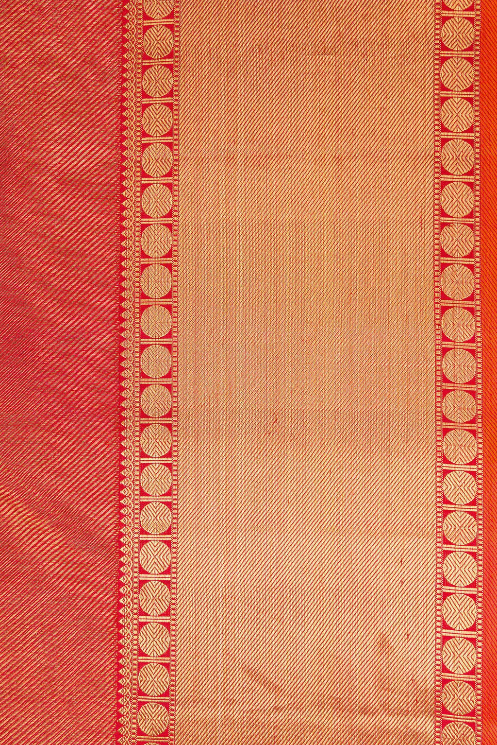 Border image of Pure Silk Pure Zari Red Dual Tone Kanjivaram Saree with Zari Brocade on the body and Zari Border. 