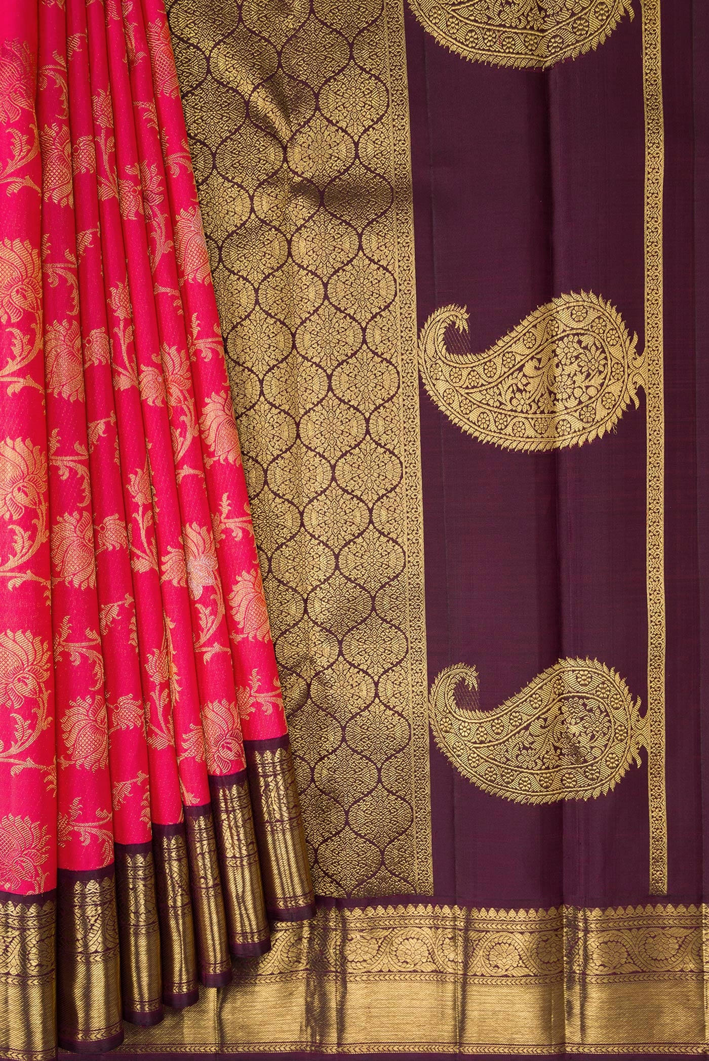 Pleats and pallu of Pure Silk Pure Zari Pink Dual Tone Kanjivaram Saree with Zari Brocade on the body and Zari Border. 