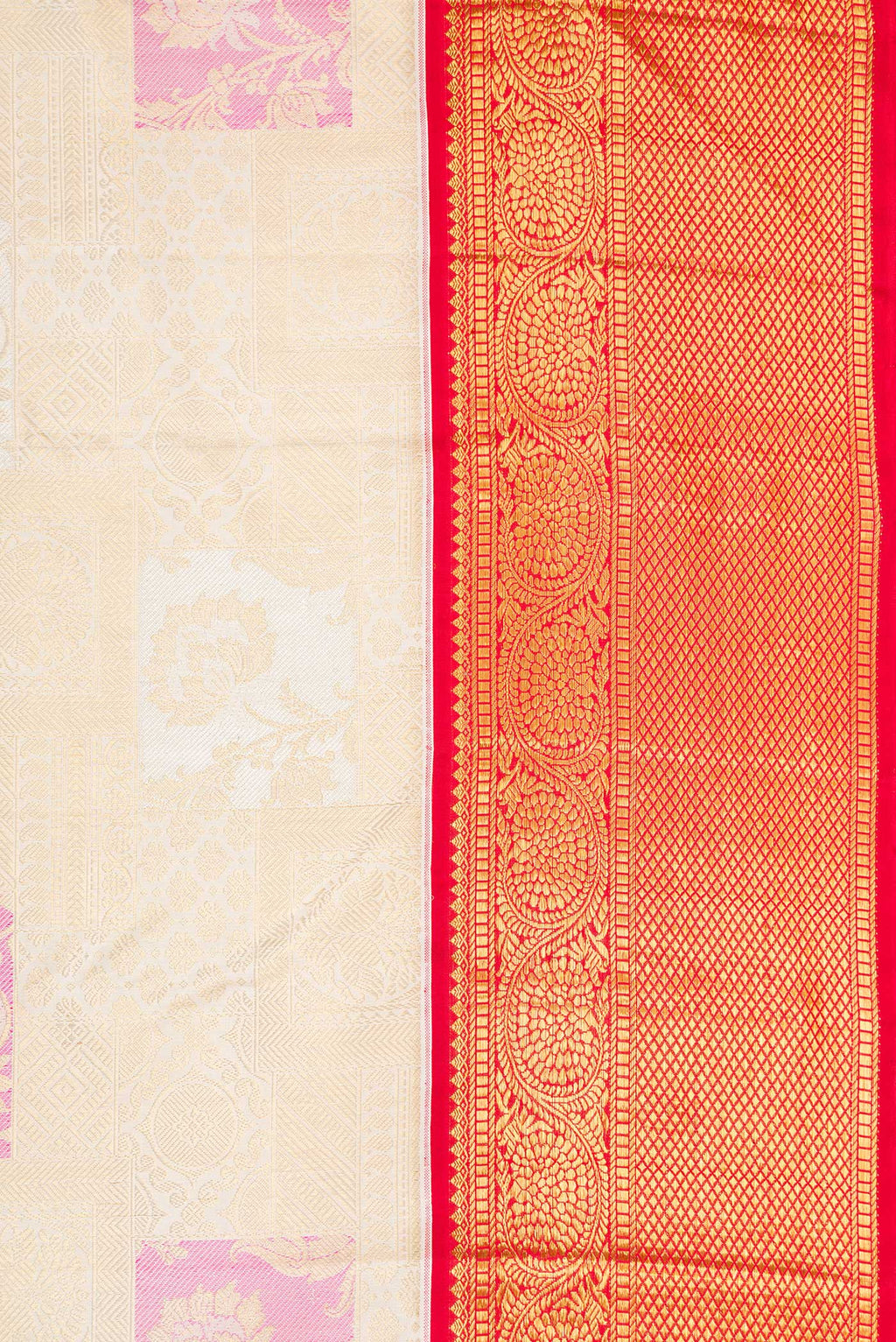 Border image of Off White Dual Tone Kanchipuram Silk Saree with Zari Brocade on the body and Zari Border. 