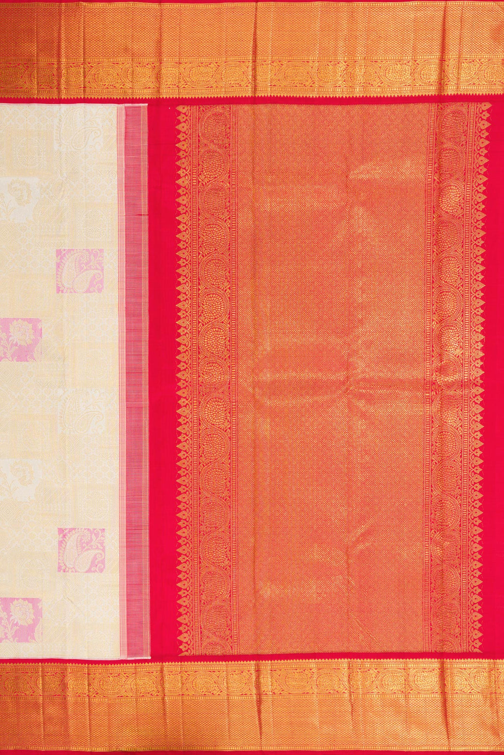 Close up image of the pallu of Off White Dual Tone Kanchipuram Silk Saree with Zari Brocade on the body and Zari Border. 
