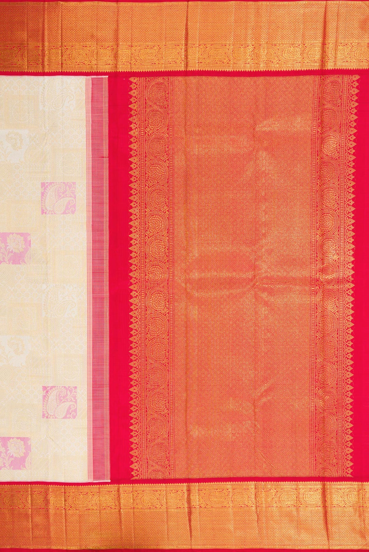 Close up image of the pallu of Off White Dual Tone Kanchipuram Silk Saree with Zari Brocade on the body and Zari Border. 