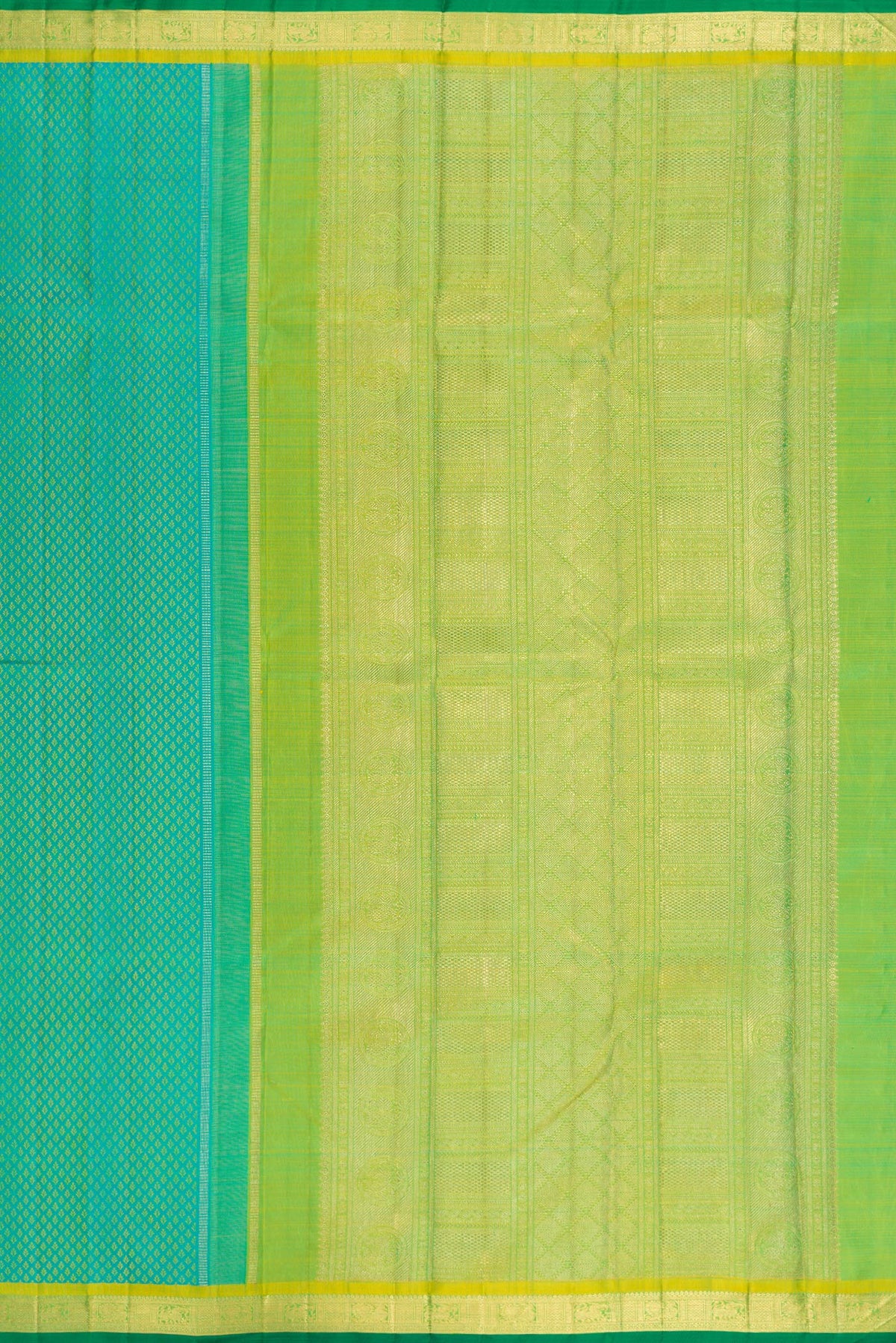 Close up image of the pallu of Pure Silk Pure Zari Sea Green Dual Tone Kanchipuram Saree with Jacquard design on the body and Zari Border. 