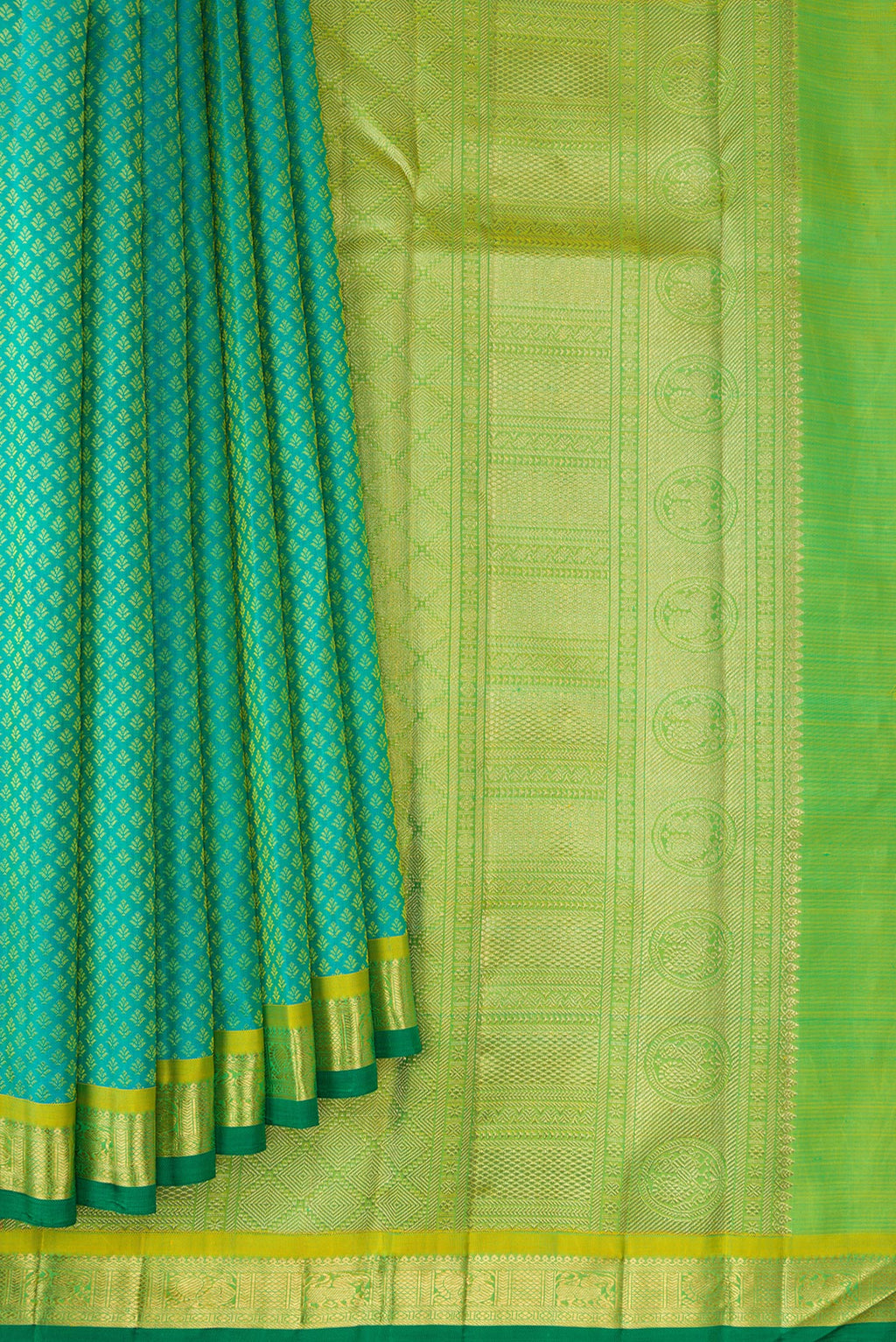 Pleats and pallu of Pure Silk Pure Zari Sea Green Dual Tone Kanchipuram Saree with Jacquard design on the body and Zari Border. 