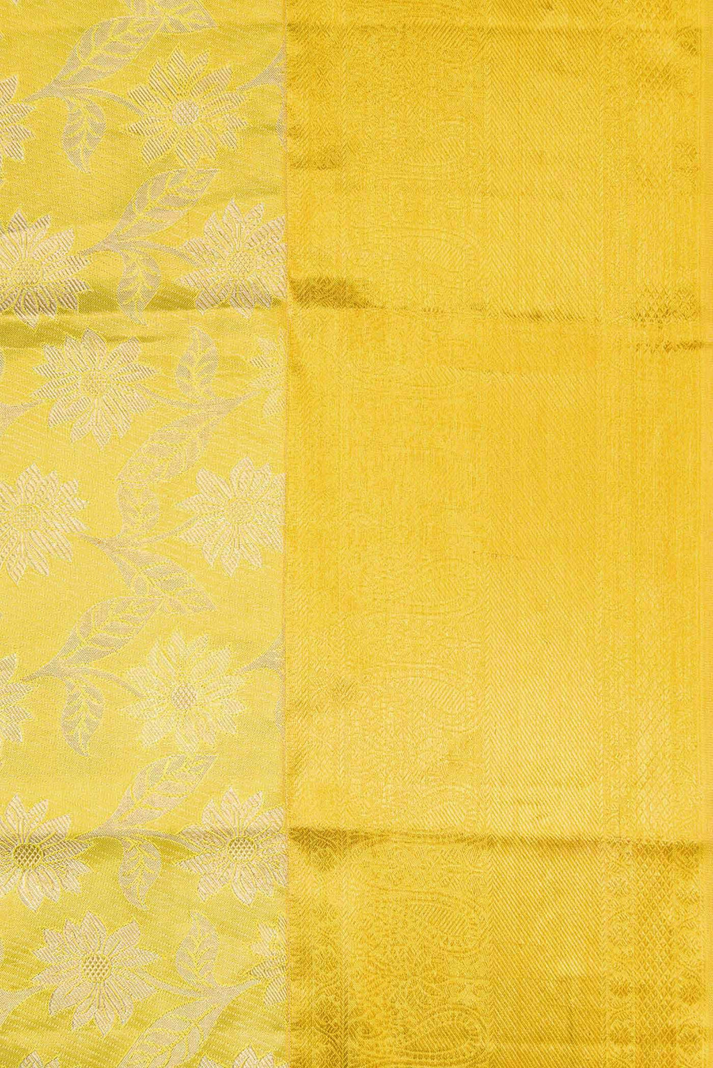 Border image of Lemon Yellow Dual Tone Kanchipuram Tissue Silk Saree with Zari Brocade on the body and Zari Border. 