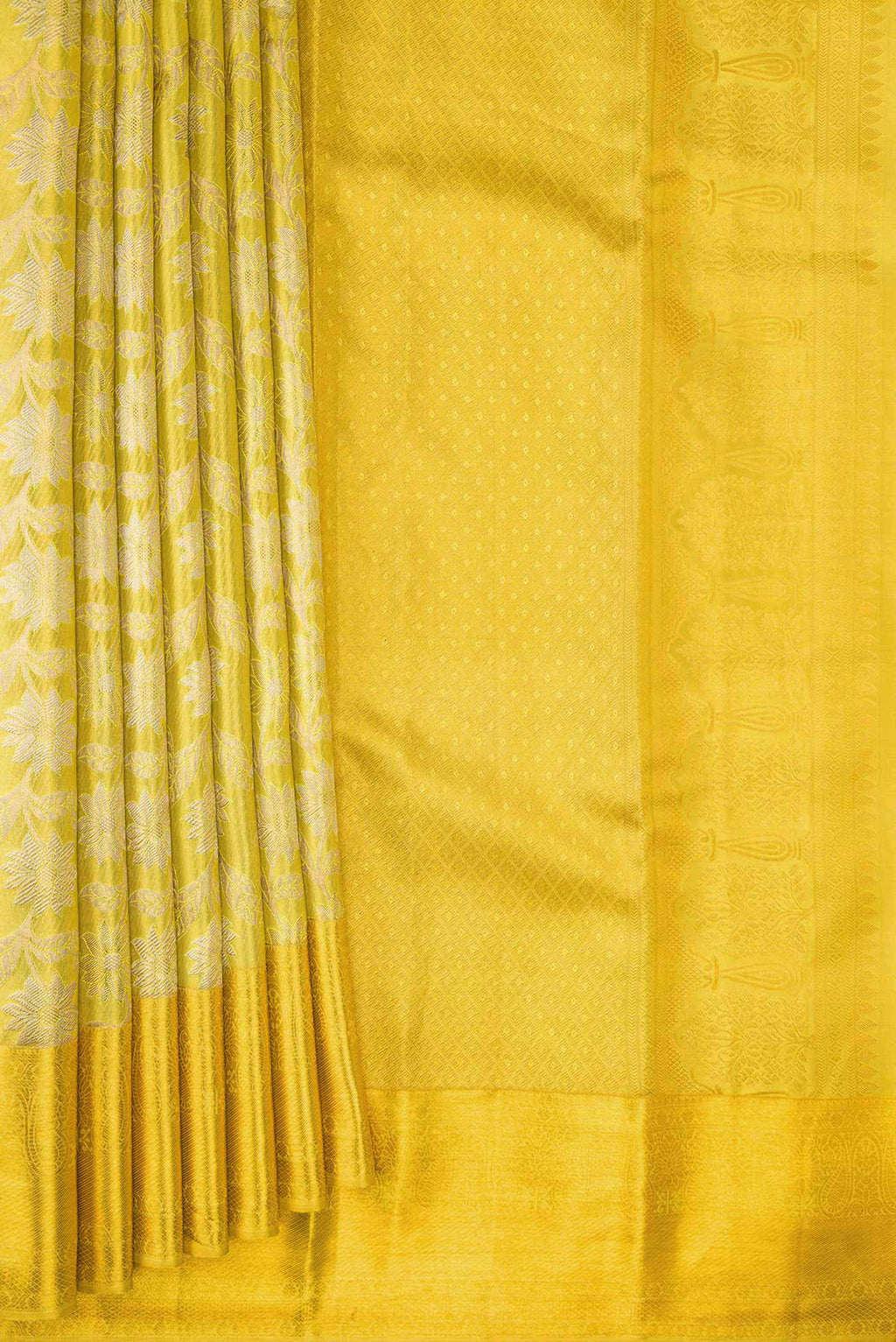 Pleats and pallu of Lemon Yellow Dual Tone Kanchipuram Tissue Silk Saree with Zari Brocade on the body and Zari Border. 