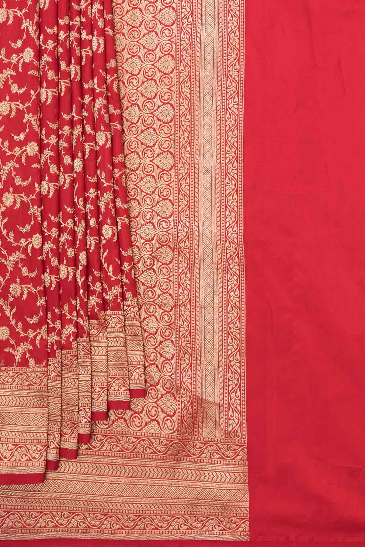 Pleats and pallu of Red Dual Tone Banarasi Saree with Zari Brocade on the body and Zari Border